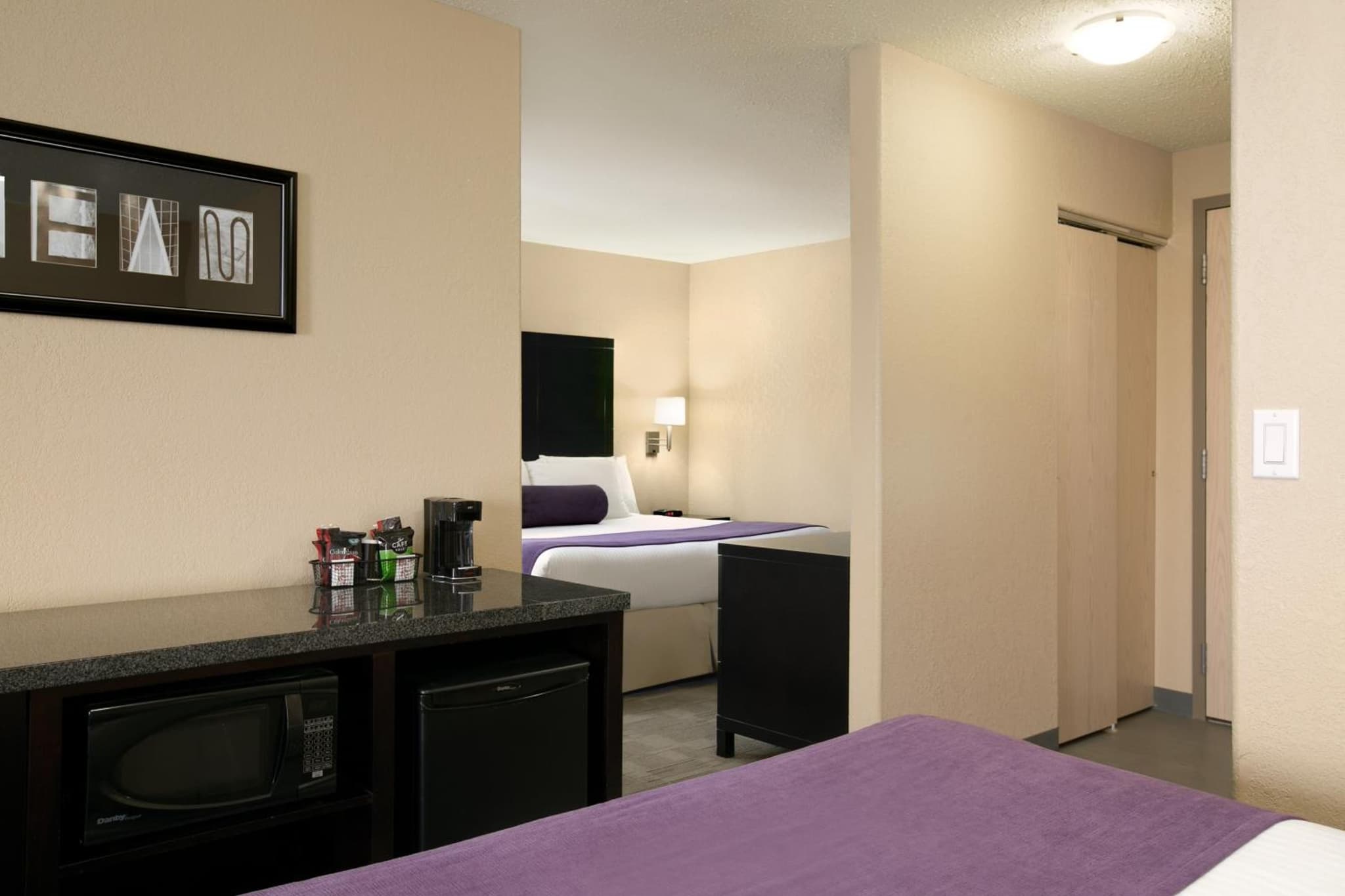 Days Inn by Wyndham Regina photo 8