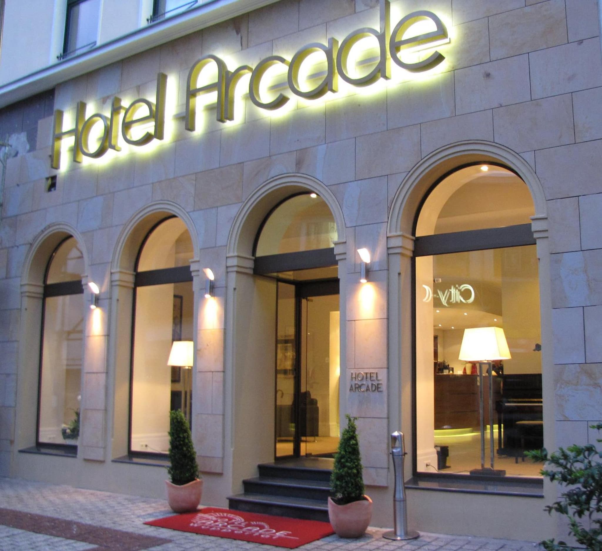 Arcade Hotel photo 8