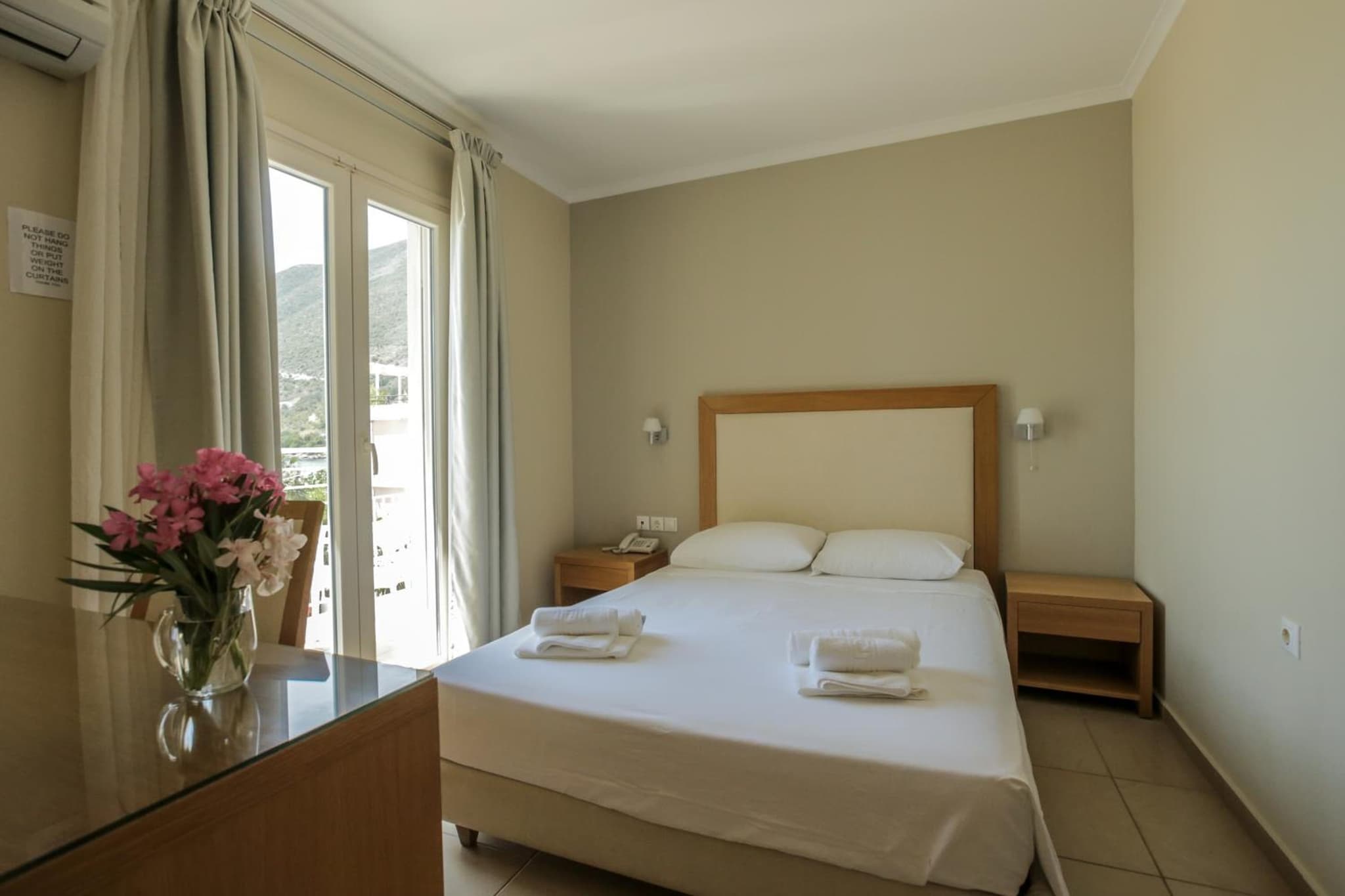 Cosmos Hotel photo 3
