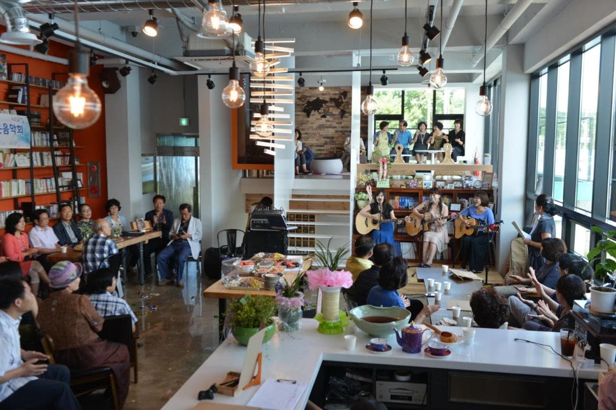 Andong Poong-gyung HOSTEL n LIBRARY photo 7