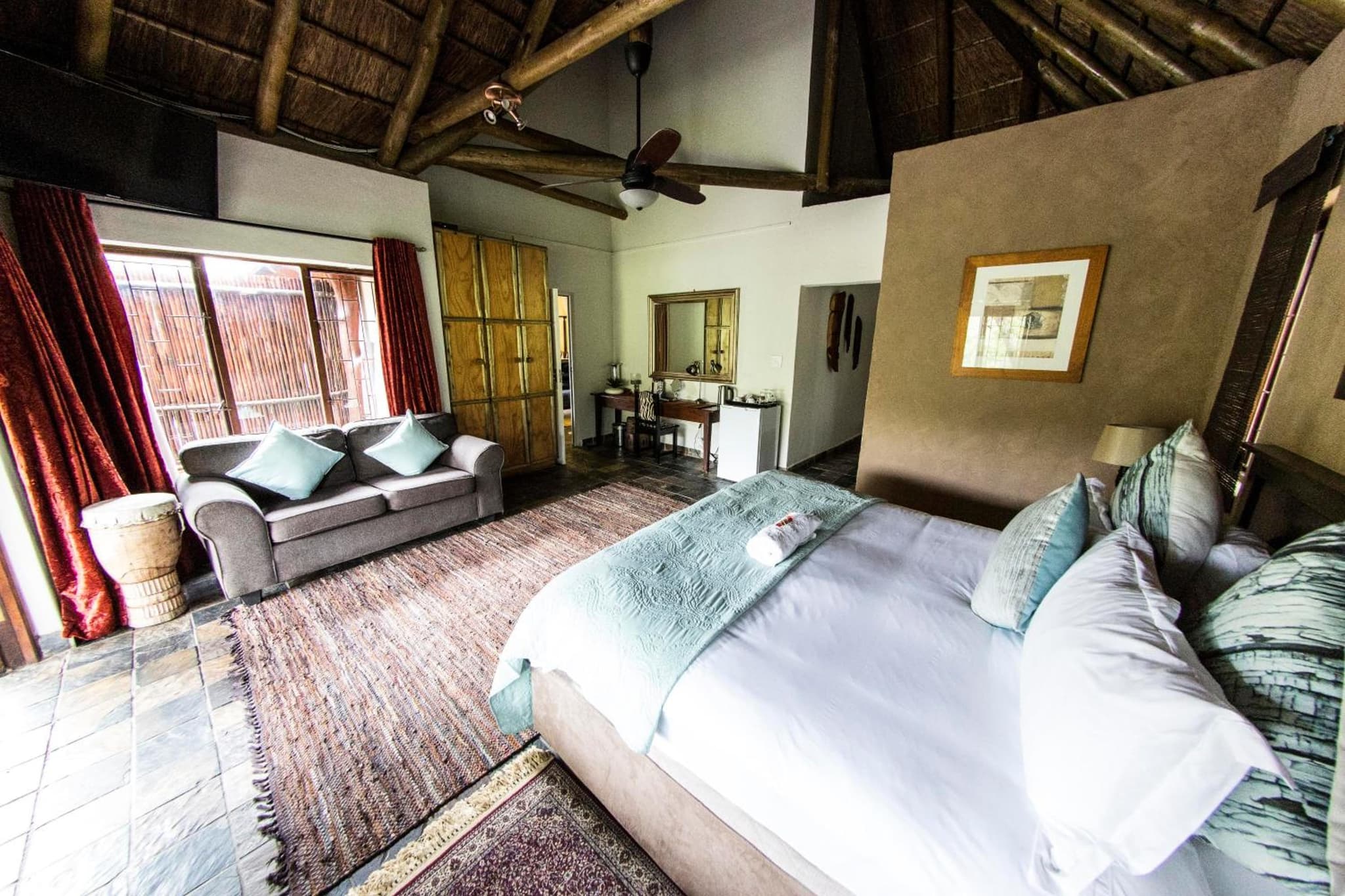 Fish Eagle Manor photo 2