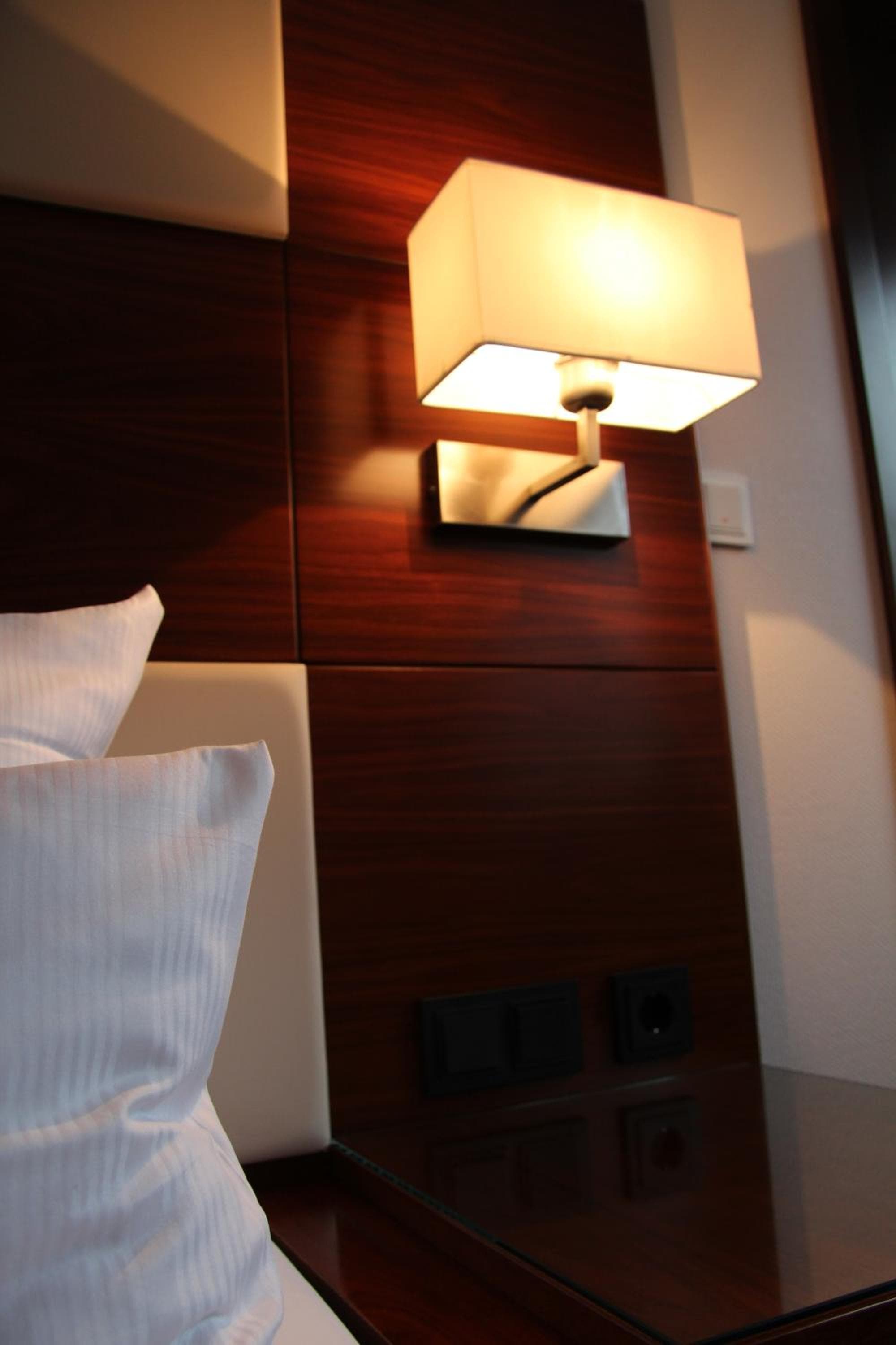 Adena Hotel photo 4
