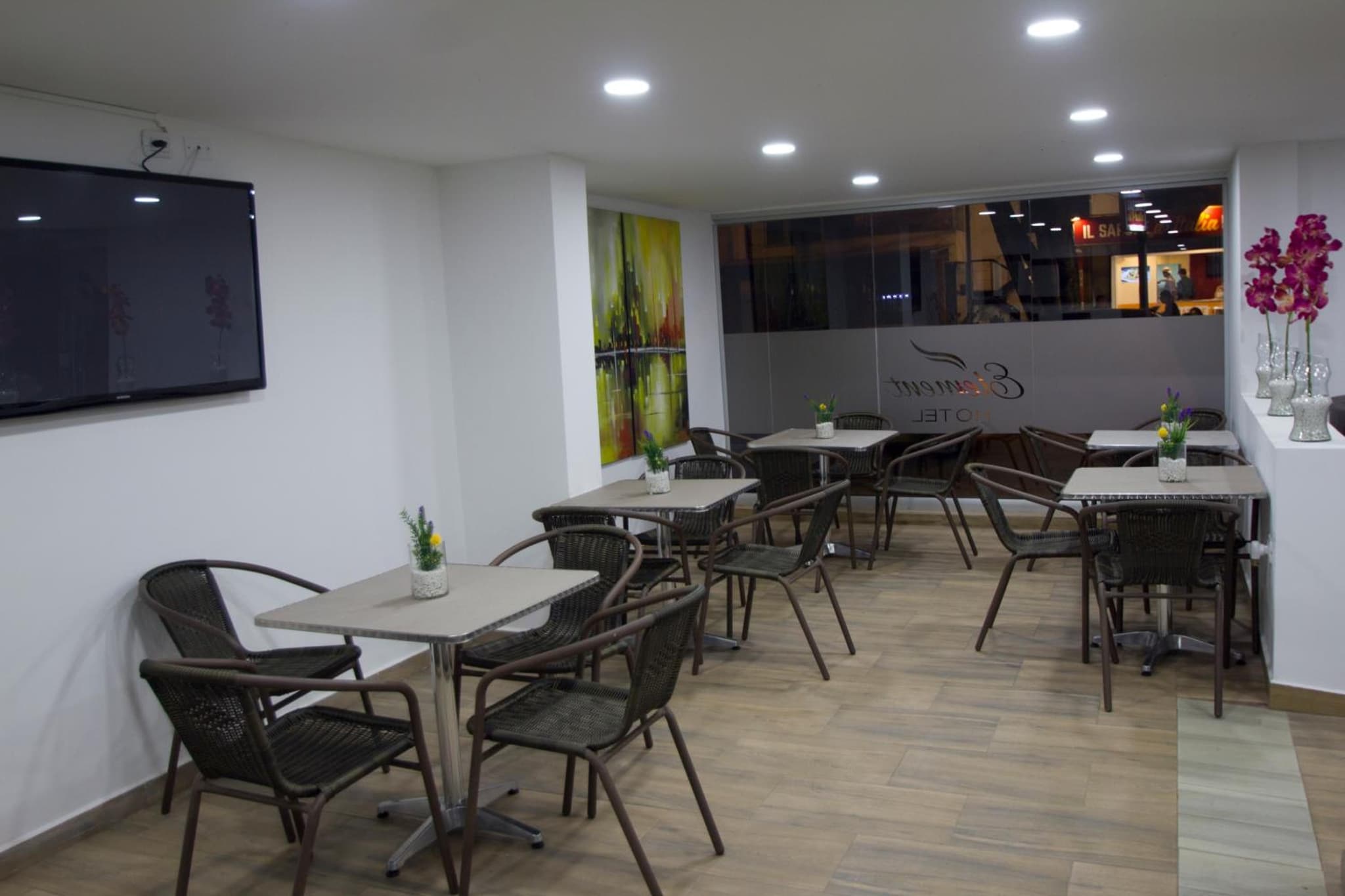 Element Hotel photo 9