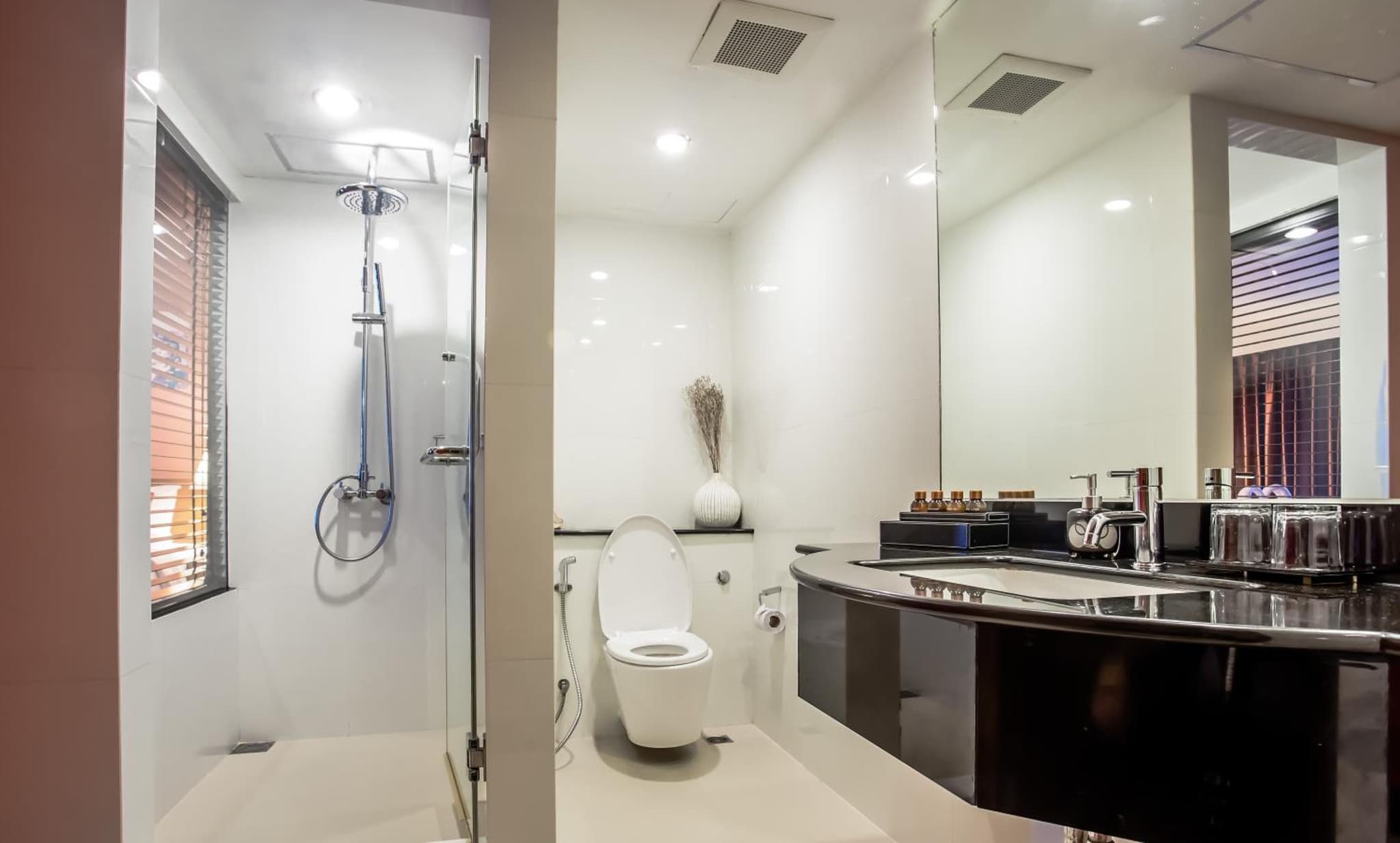 Nouvo City Hotel photo 4