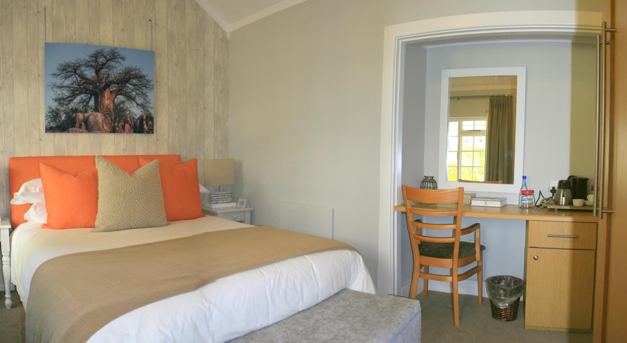 Lodge on Main Guest House and Conference Centre photo 7