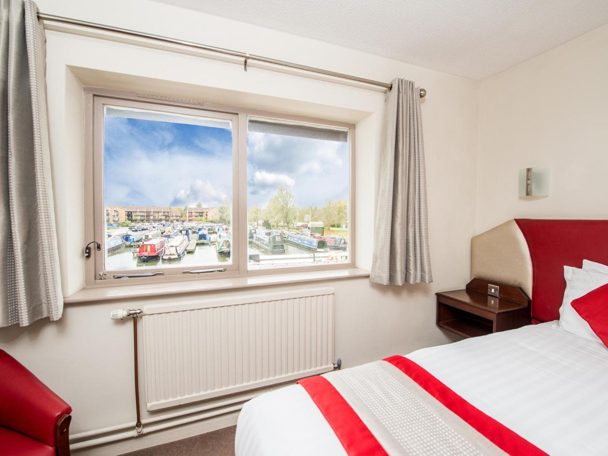 Peartree Lodge Waterside photo 9