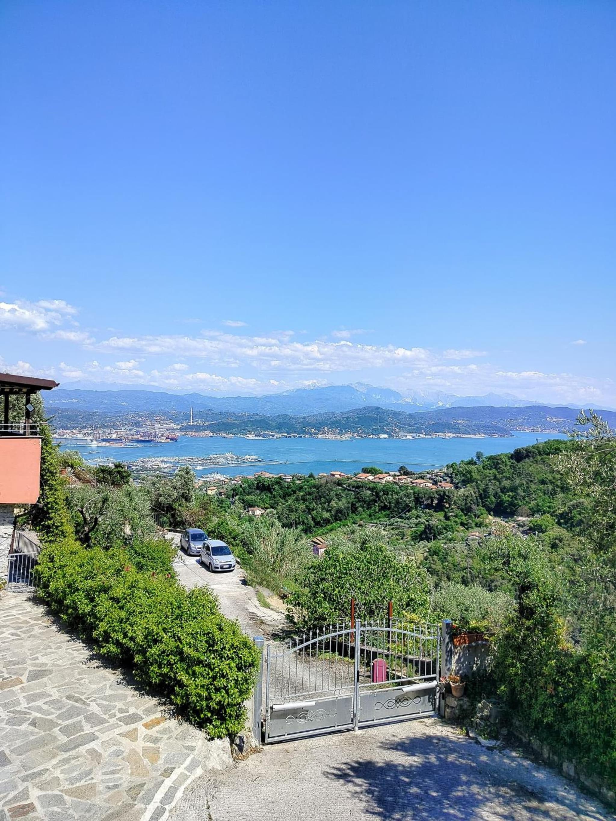 LA STANZA SUL GOLFO DEI POETI