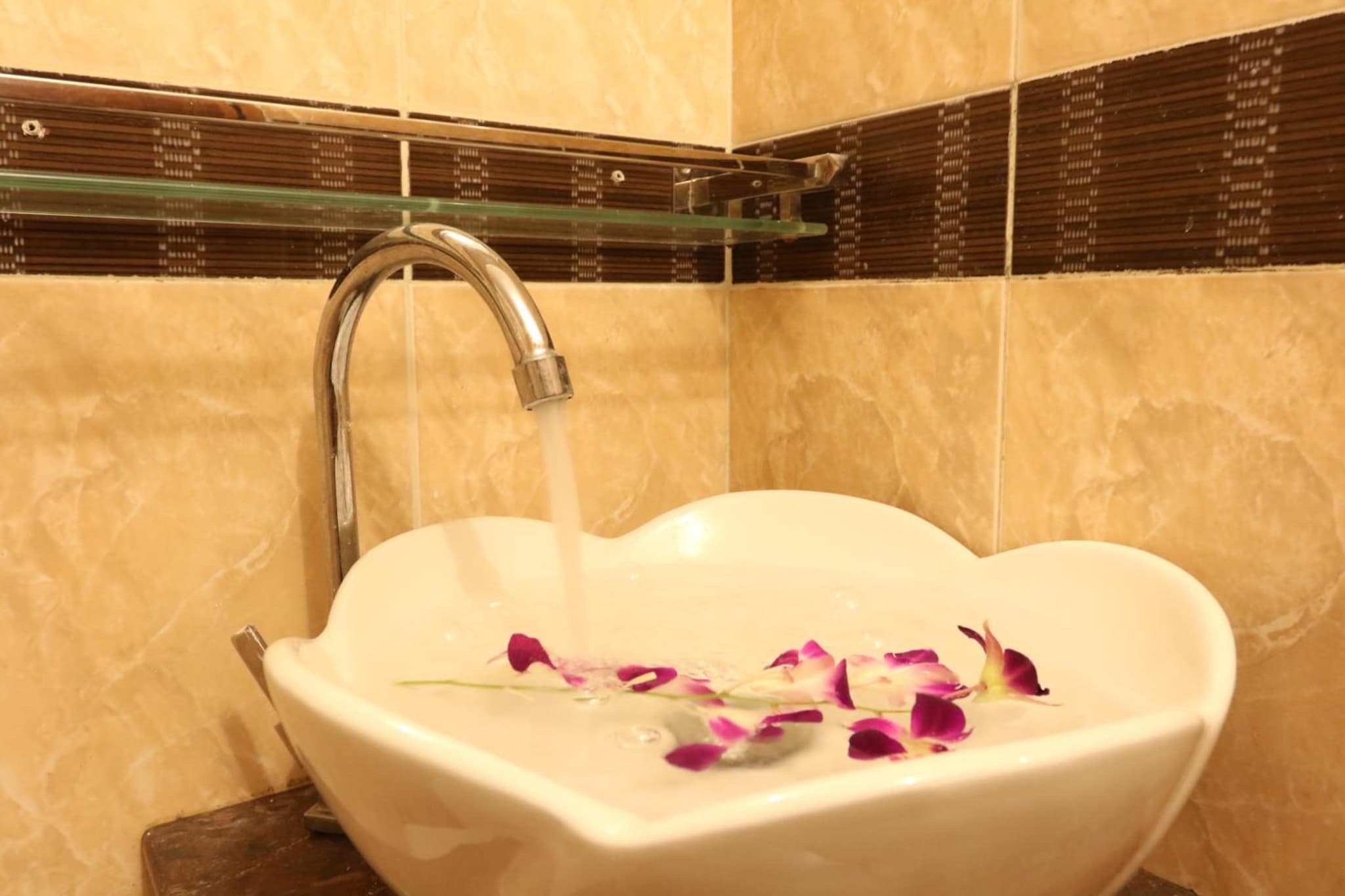 Royal Riverside SkyHotel - Free Laundry photo 5