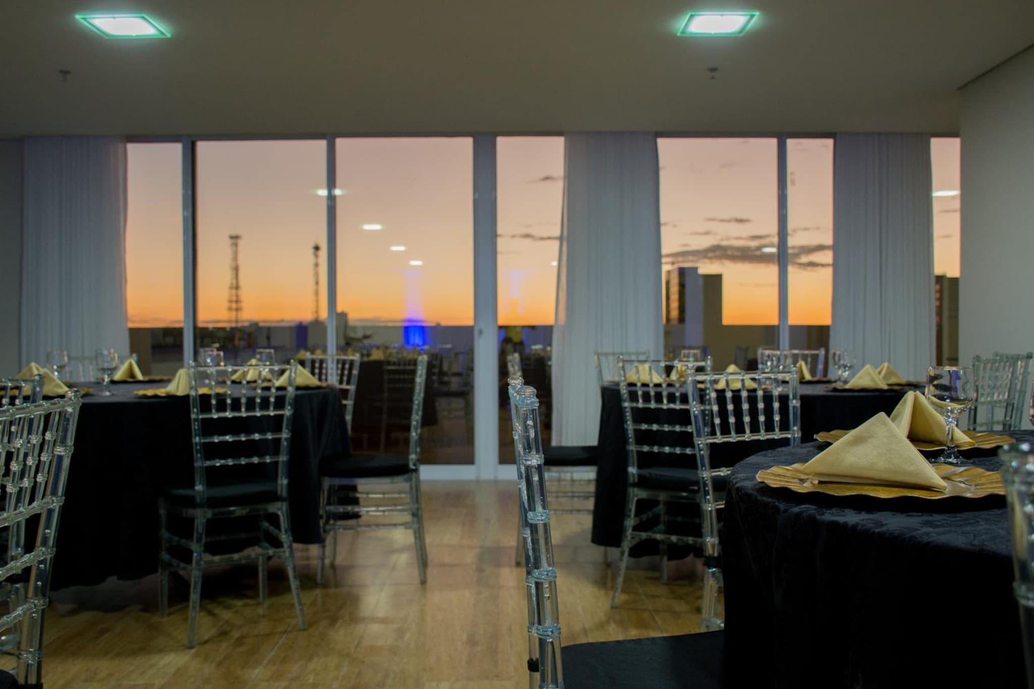 Select Hotel photo 7