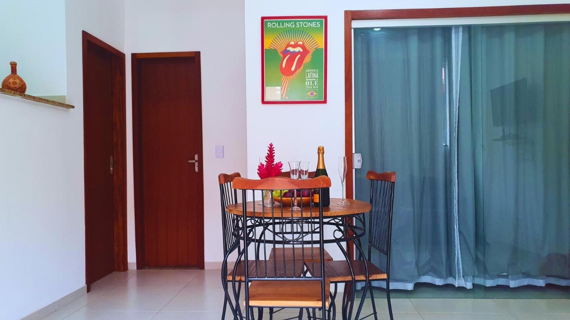 RES FLATS ANGELIM I - 2 QUARTOS com AR, CENTRO