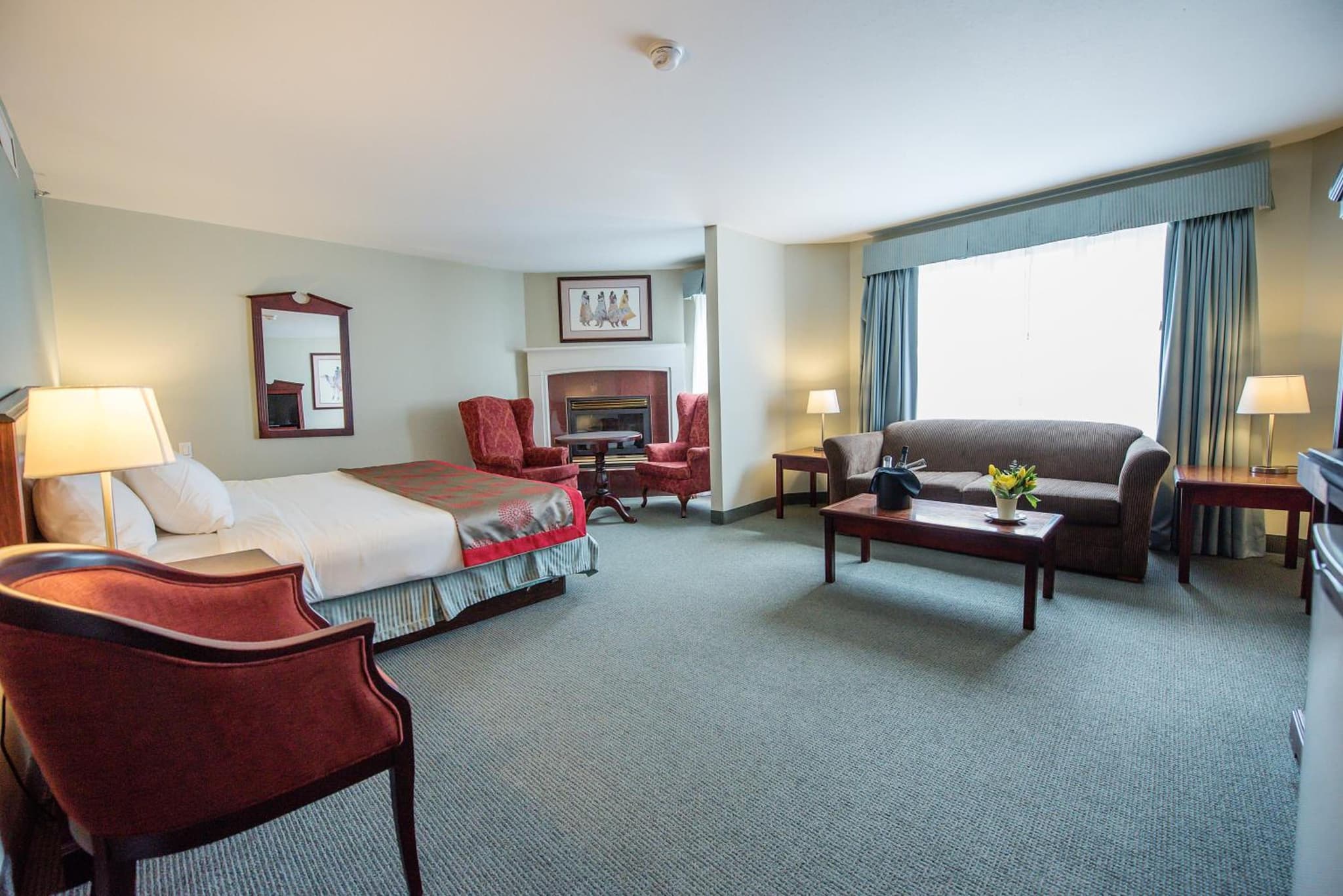 Harrison Lake Hotel photo 4