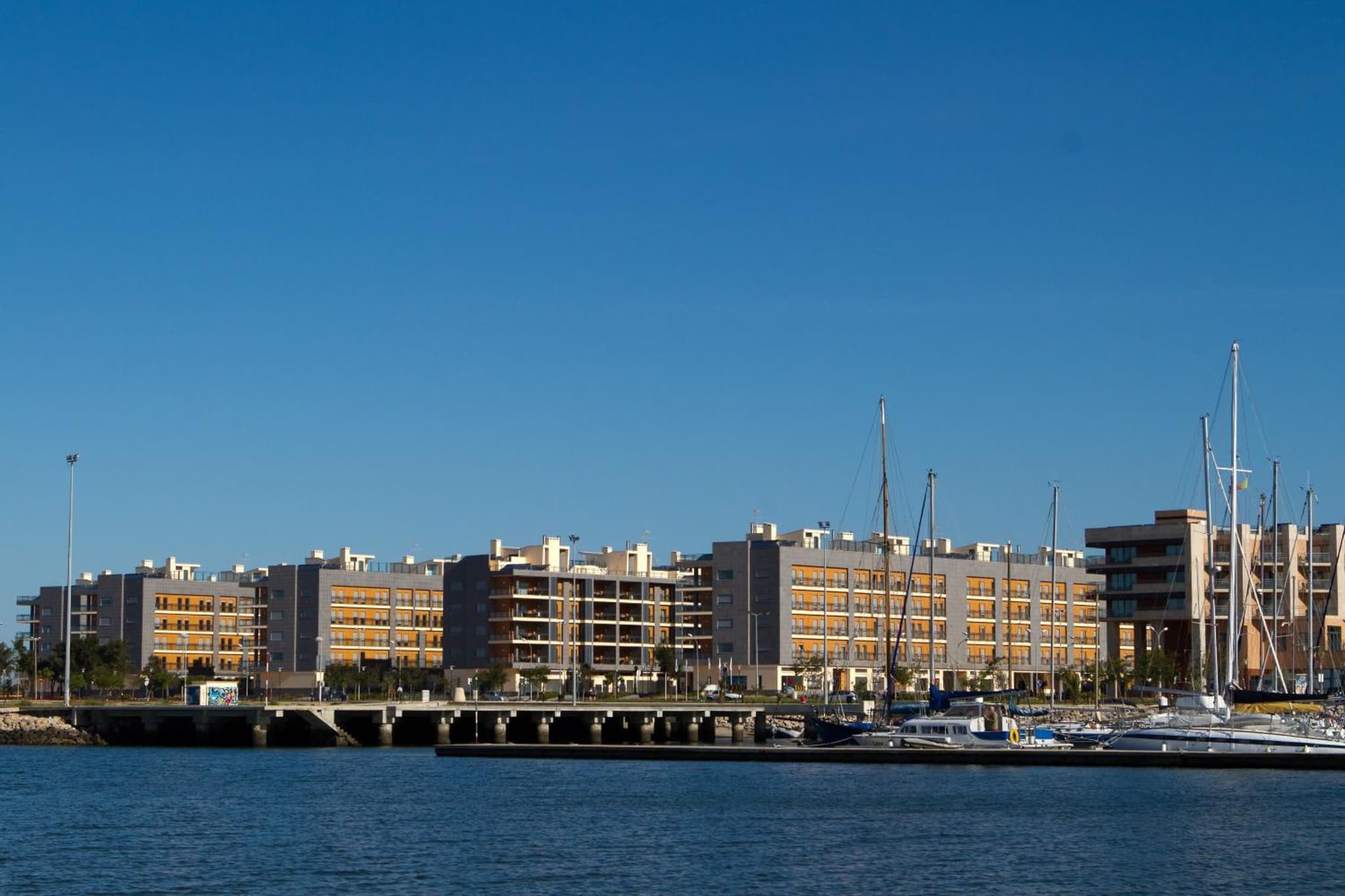Real Marina Residence photo 3