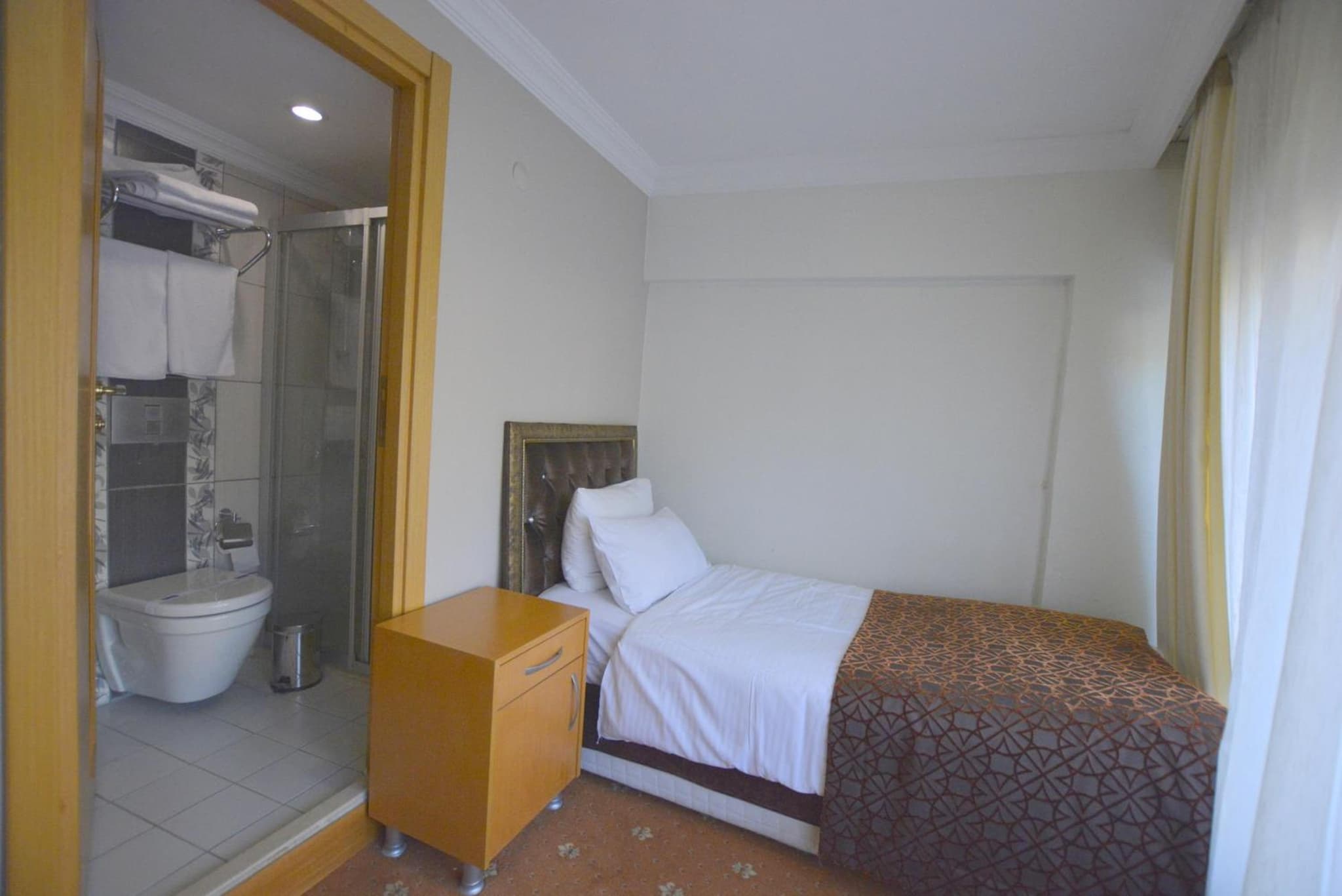 Palace Point Hotel photo 3