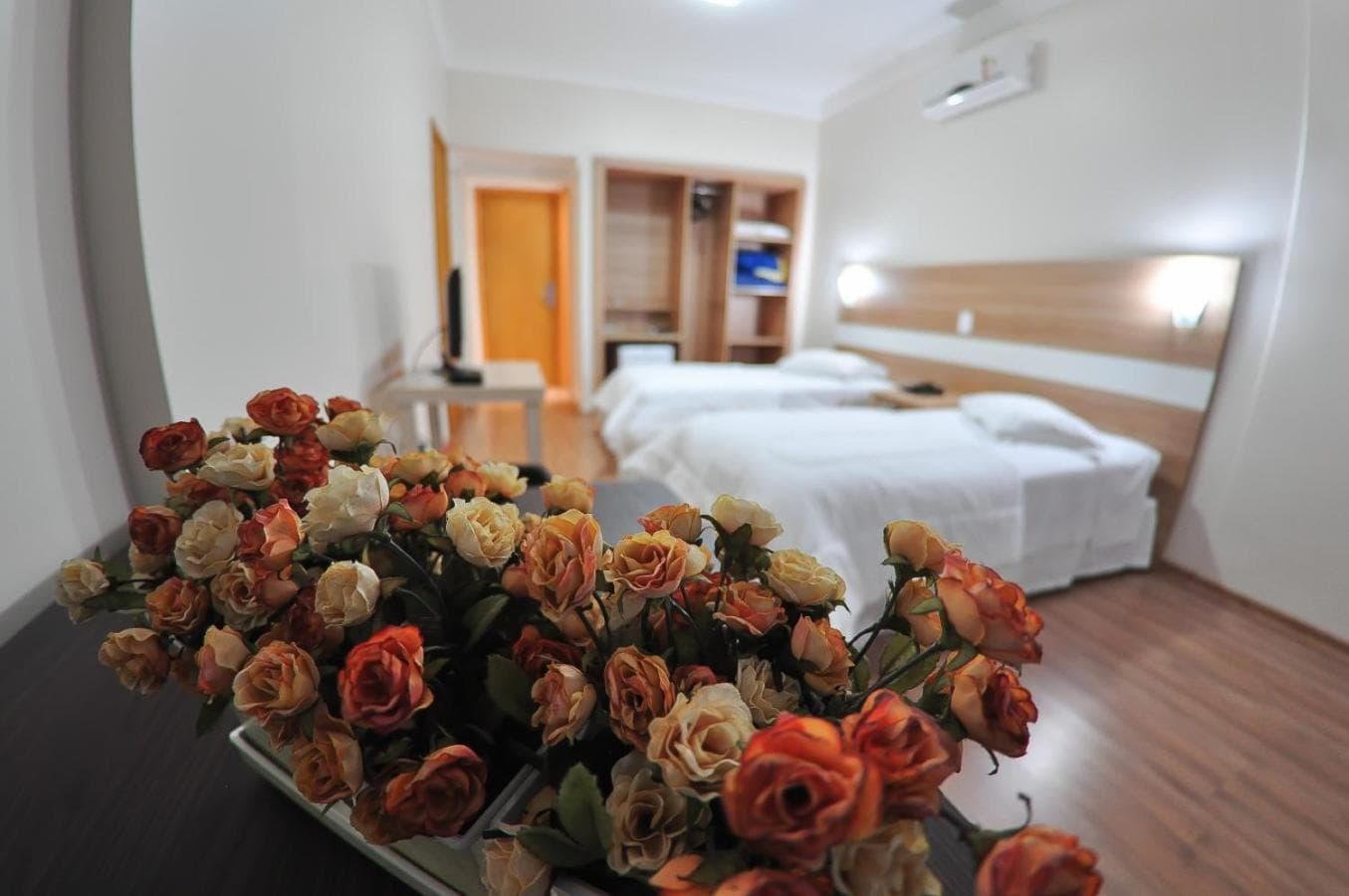 Turis Hotel photo 2