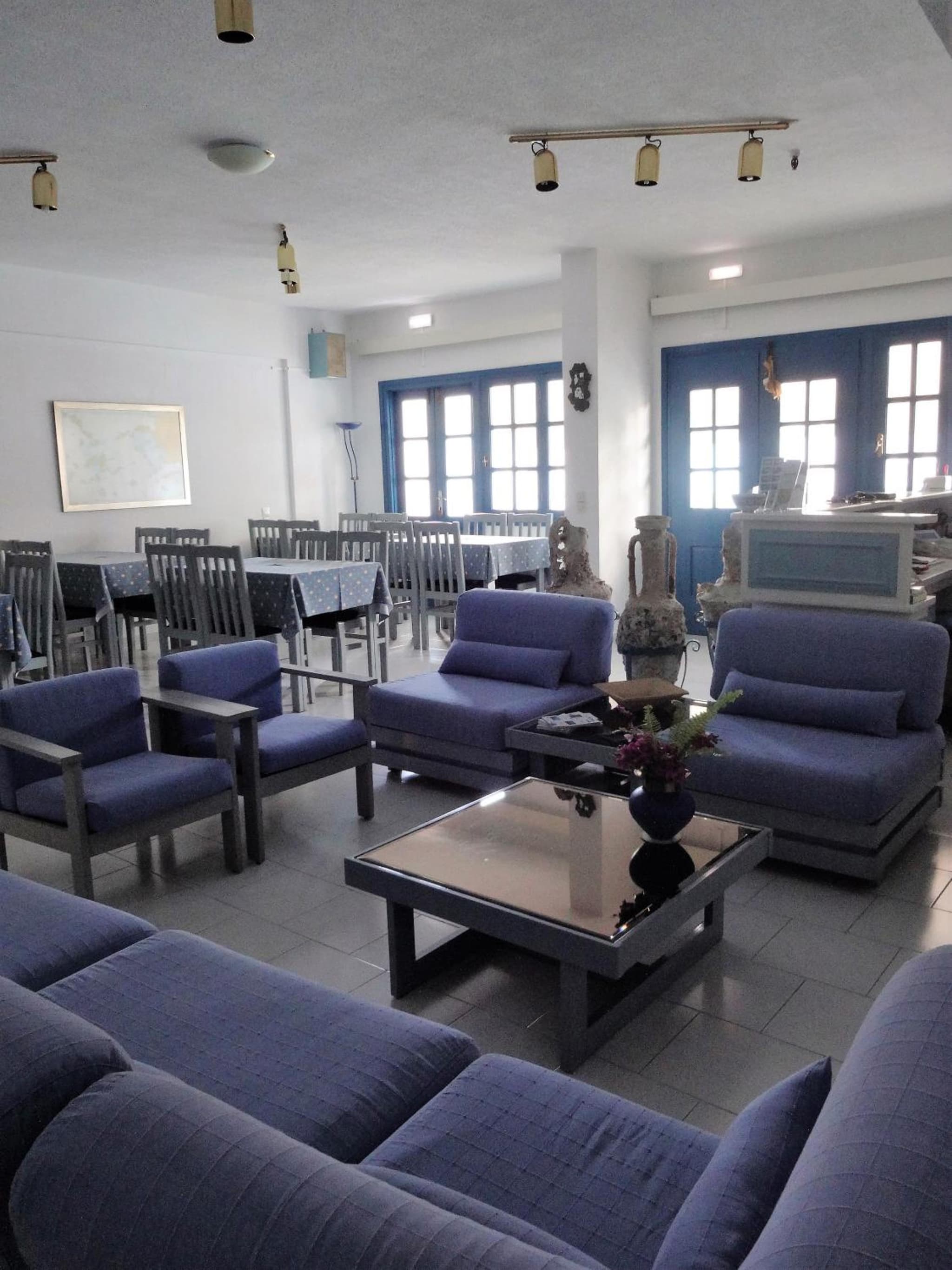 Remezzo Hotel & Studios photo 6