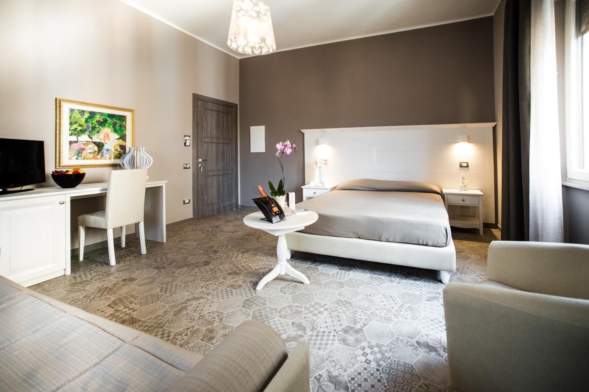 hotel room