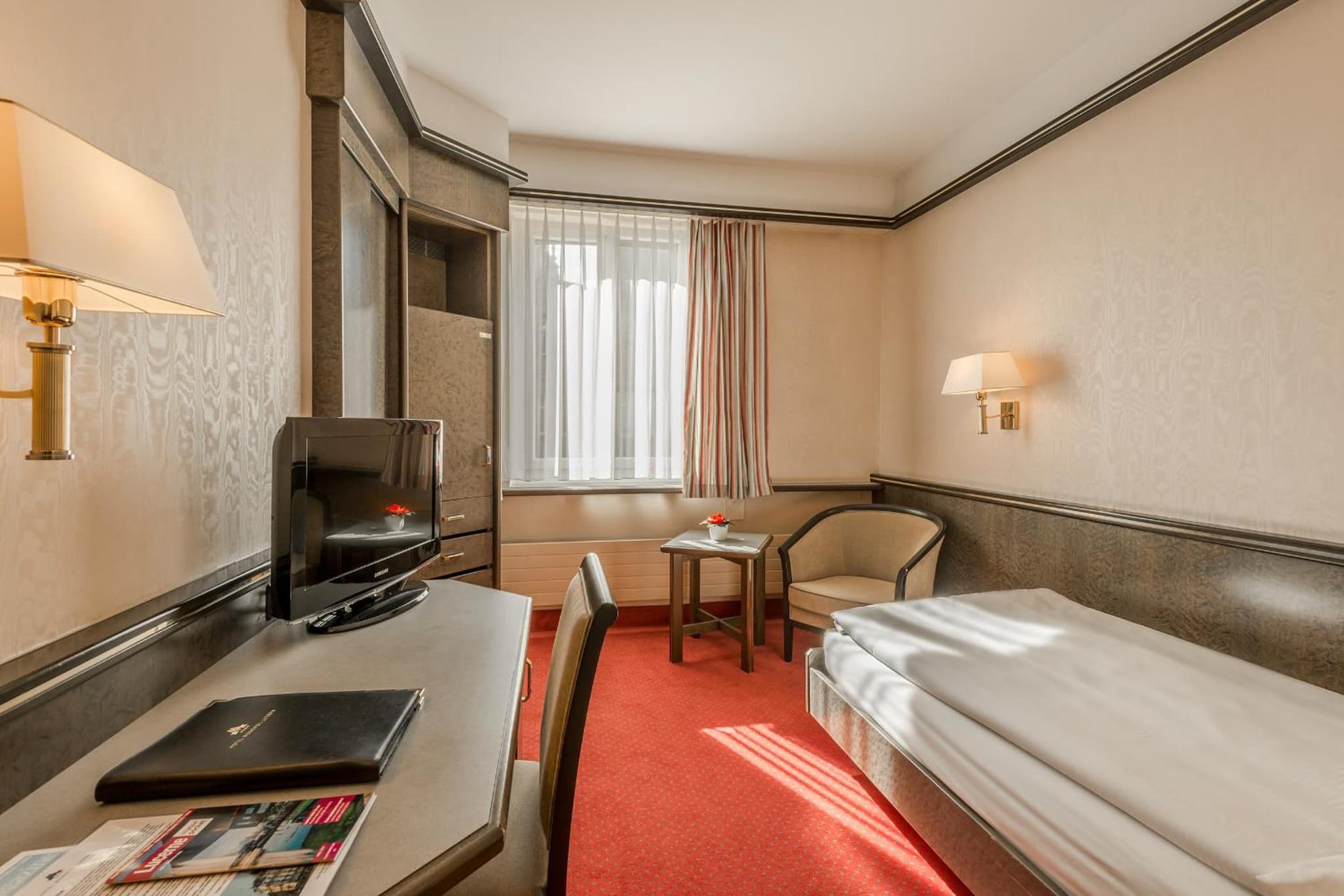 Hotel Monopol Luzern photo 3