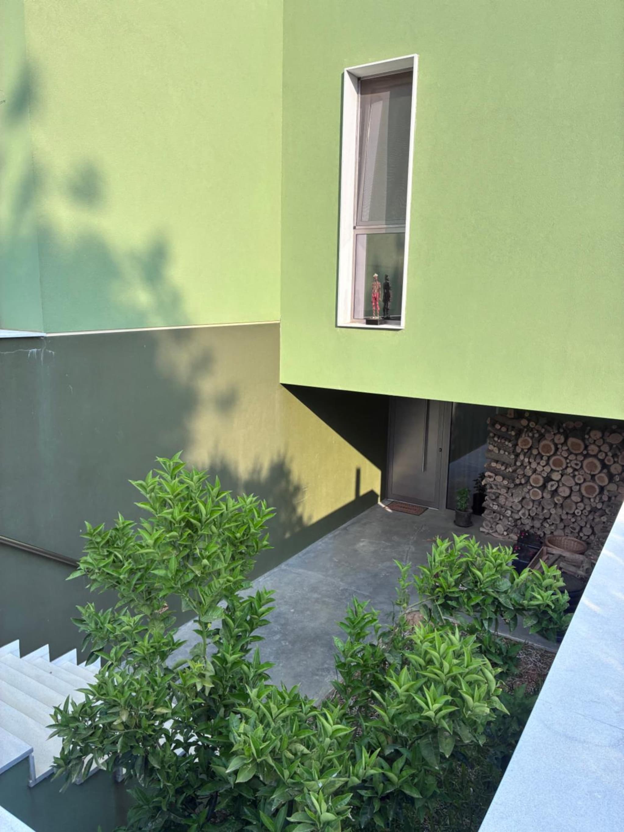 FinIQ Boutiq Studios photo 7