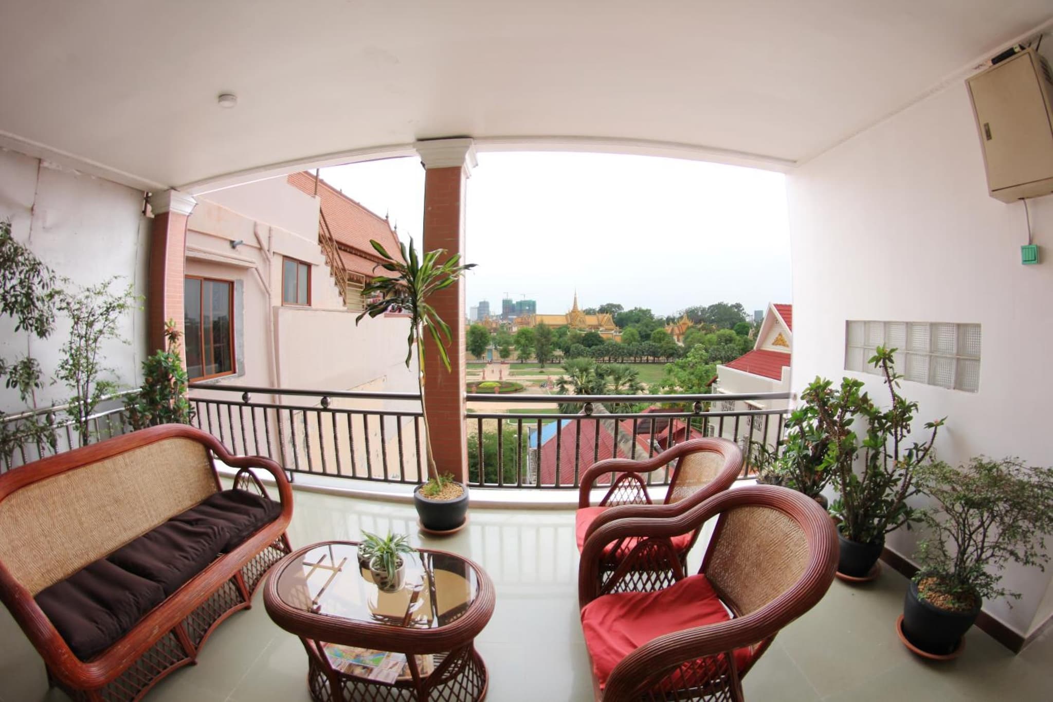 Royal Riverside SkyHotel - Free Laundry