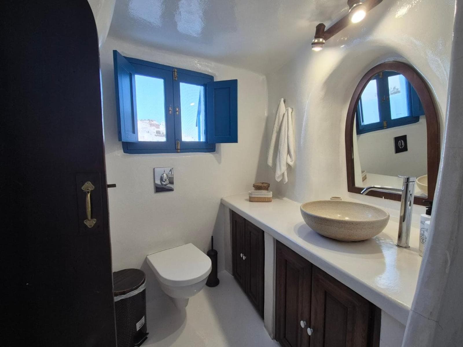 Kristy Cave House photo 8