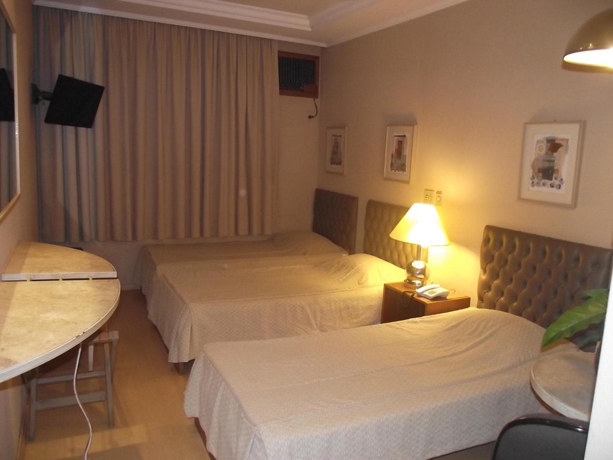 Augustus Plaza Hotel photo 4