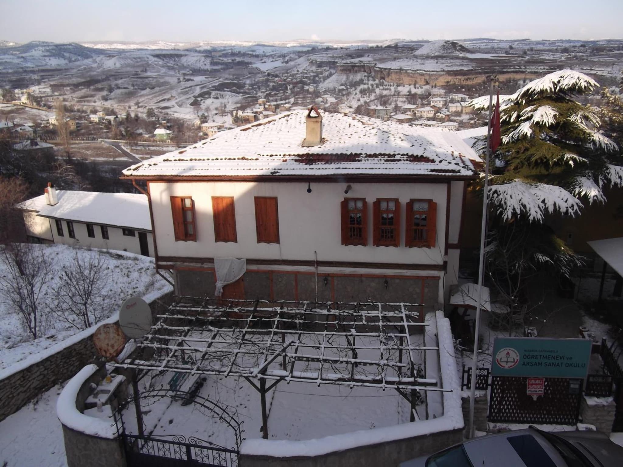 Guney Konak photo 6
