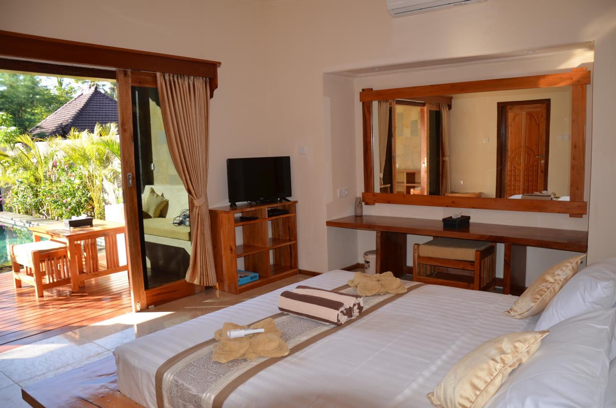 Taman Senang - Private Pool Villas - Gili Air photo 7