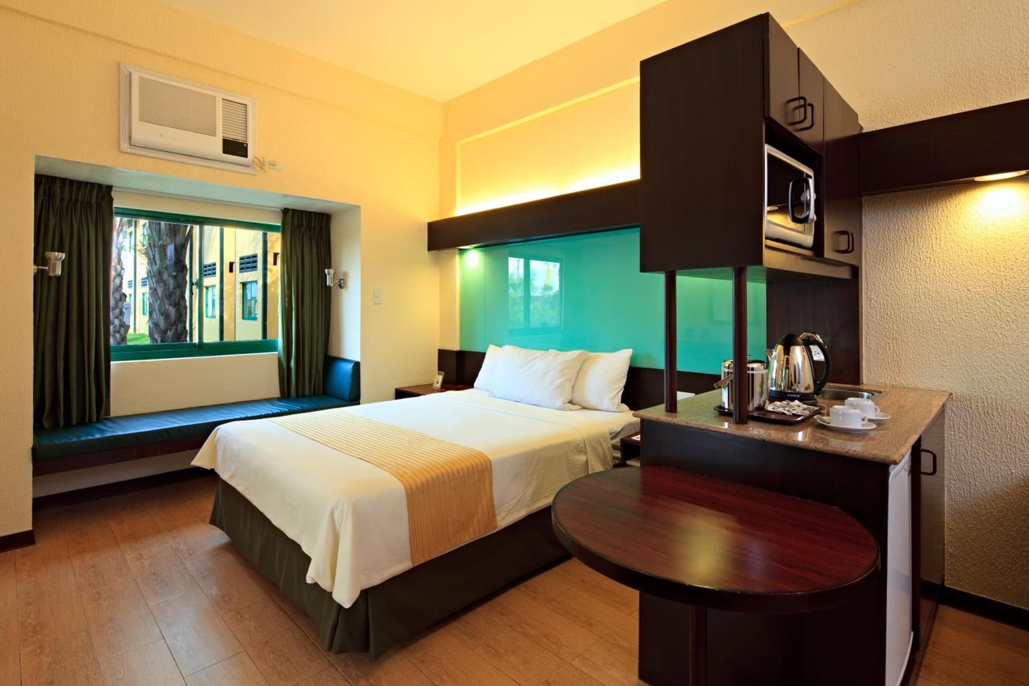 Microtel by Wyndham Cabanatuan photo 9