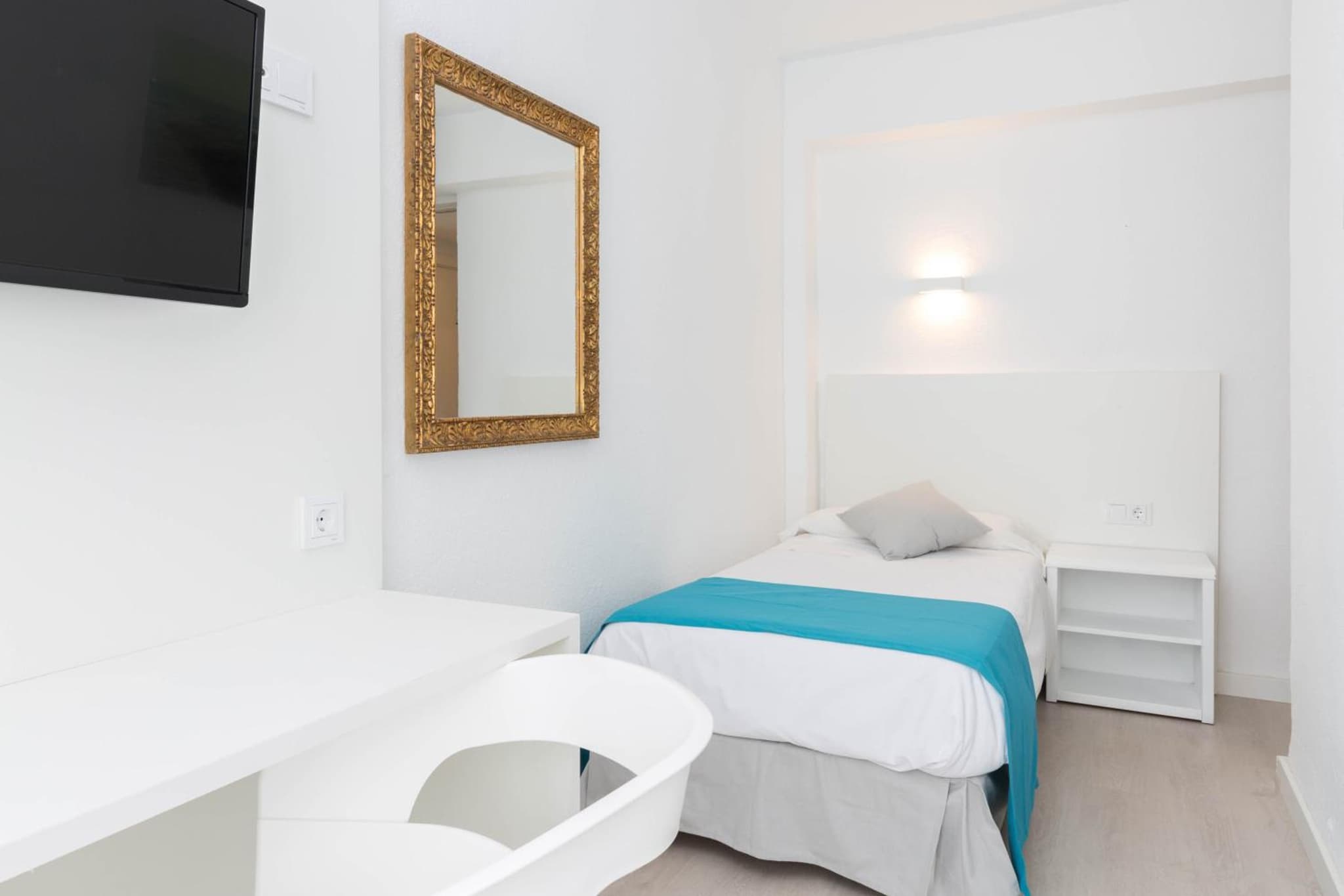 BLUESEA Arenal Tower Adults Only photo 3