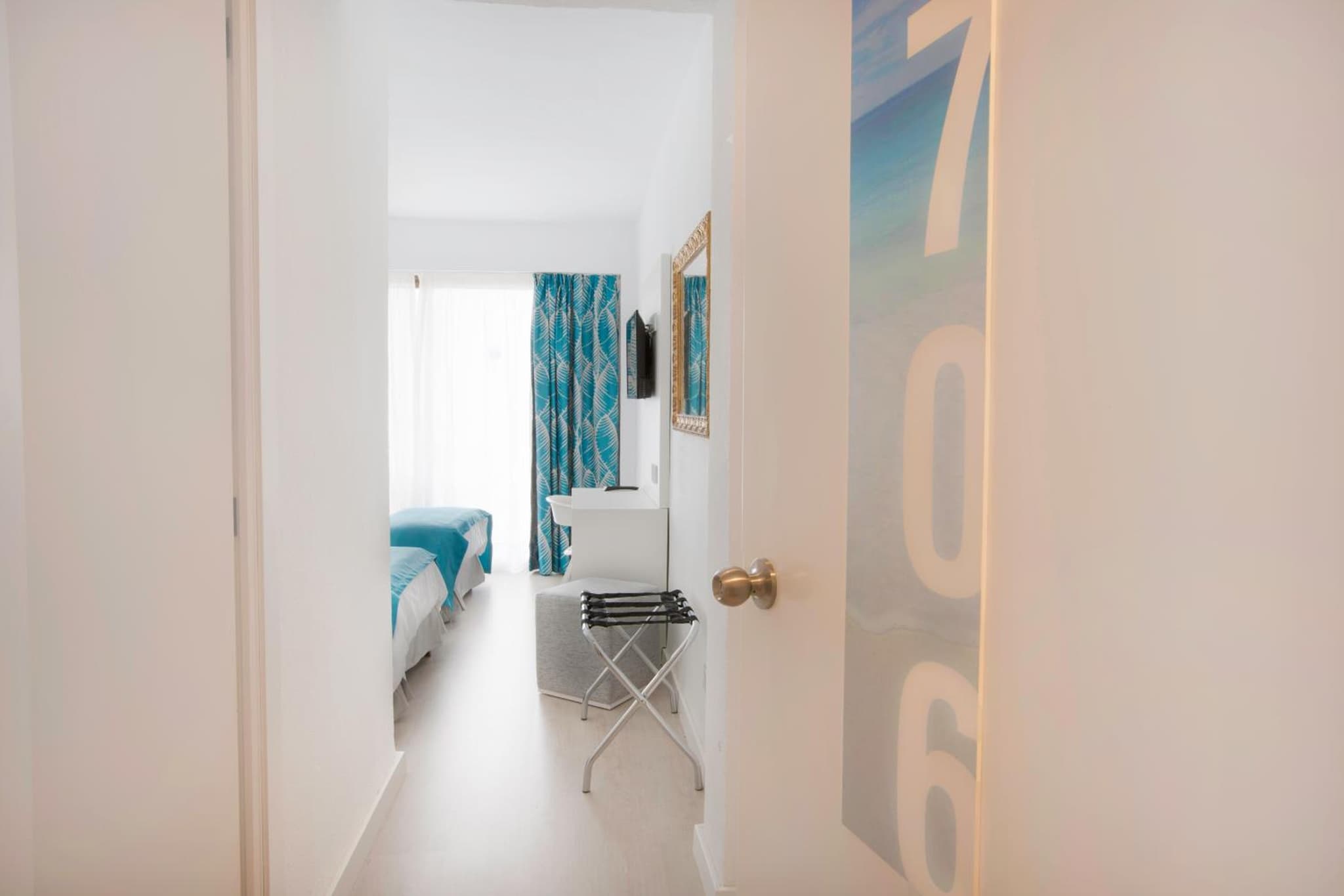 BLUESEA Arenal Tower Adults Only photo 4