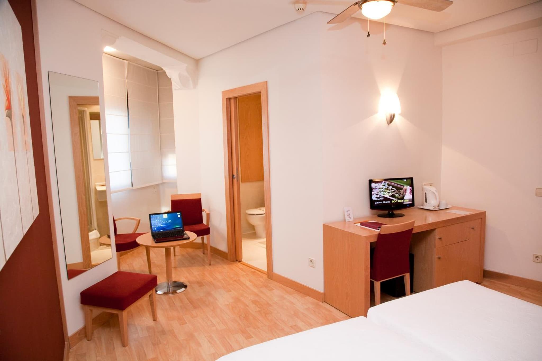 Hostal Navarra photo 7