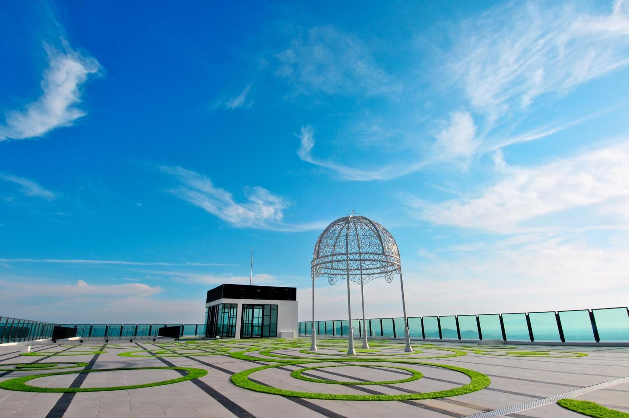 The Shore Hotel & Residences photo 9