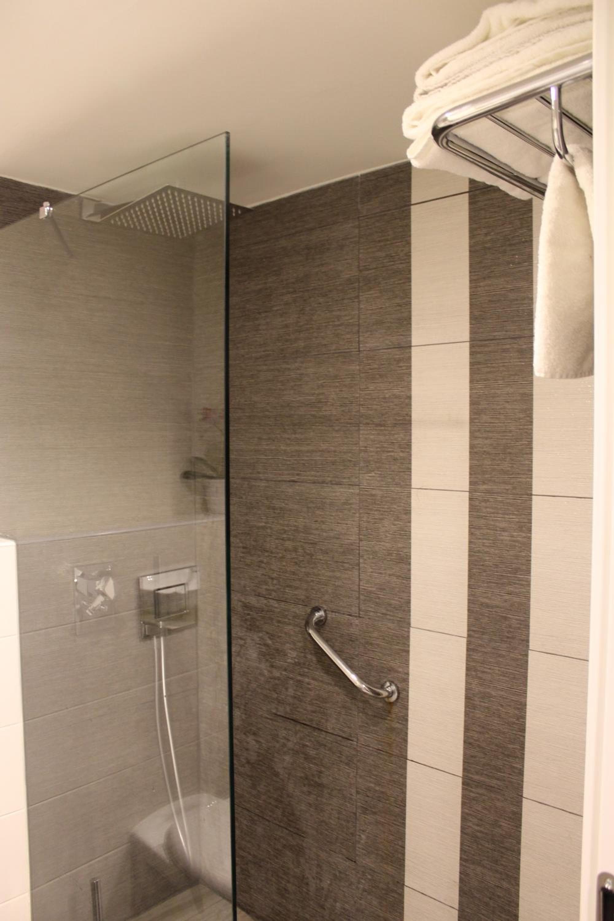 Nomi Suites Marina Herzelia photo 5