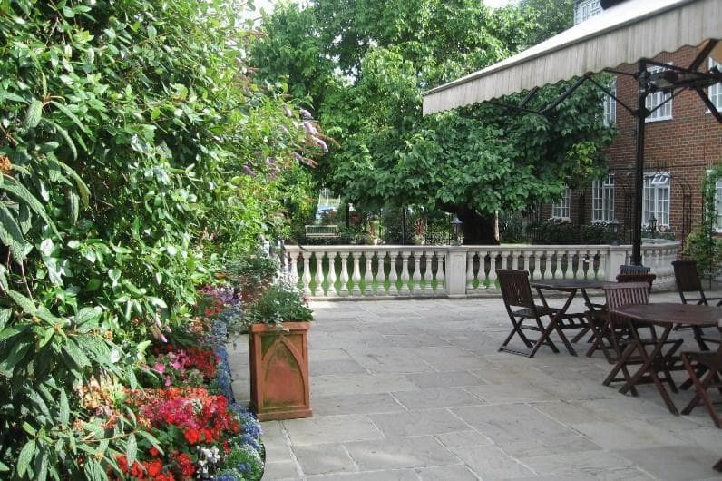 Warren Lodge photo 3