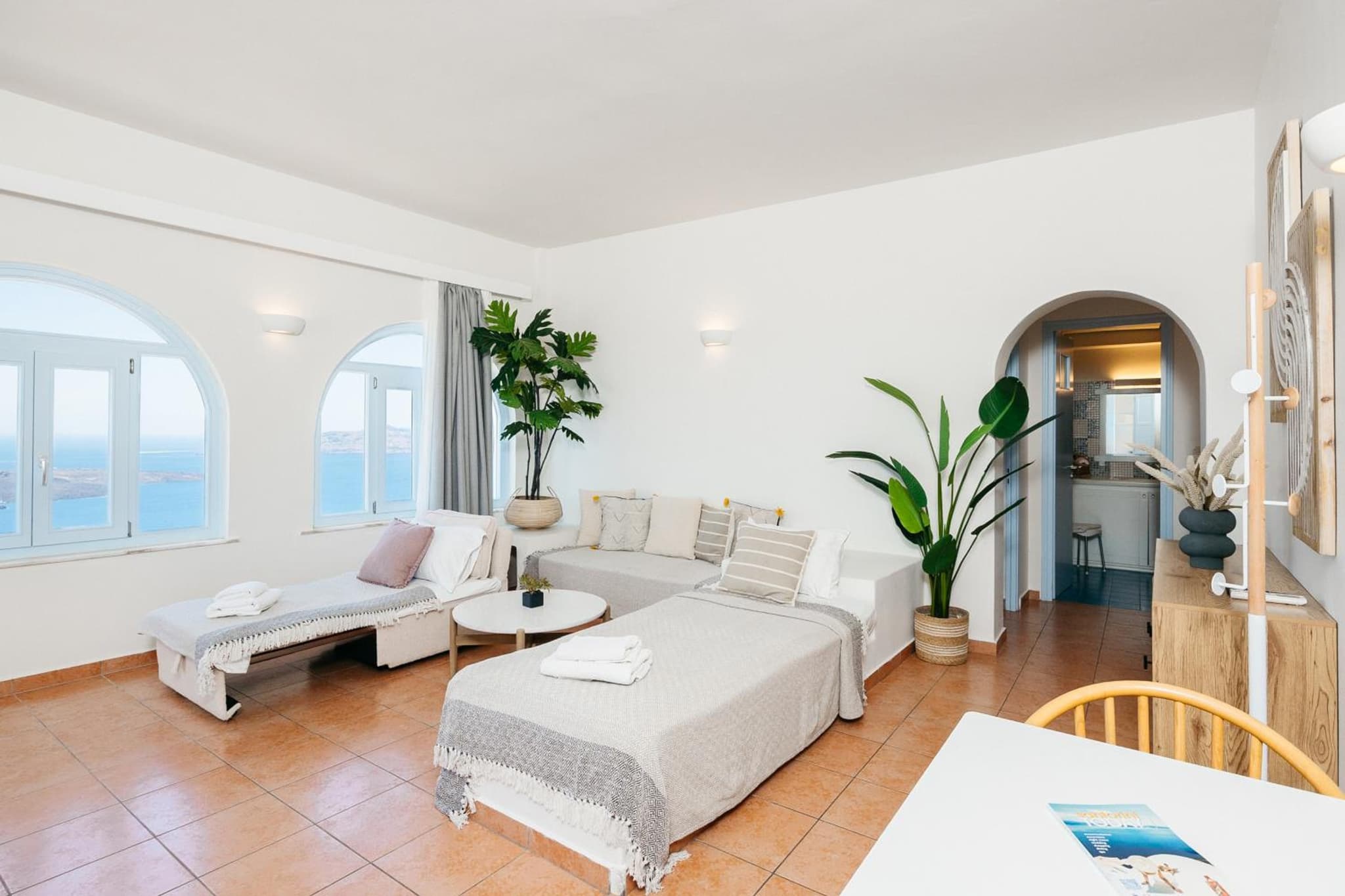 Kastro Suites photo 5