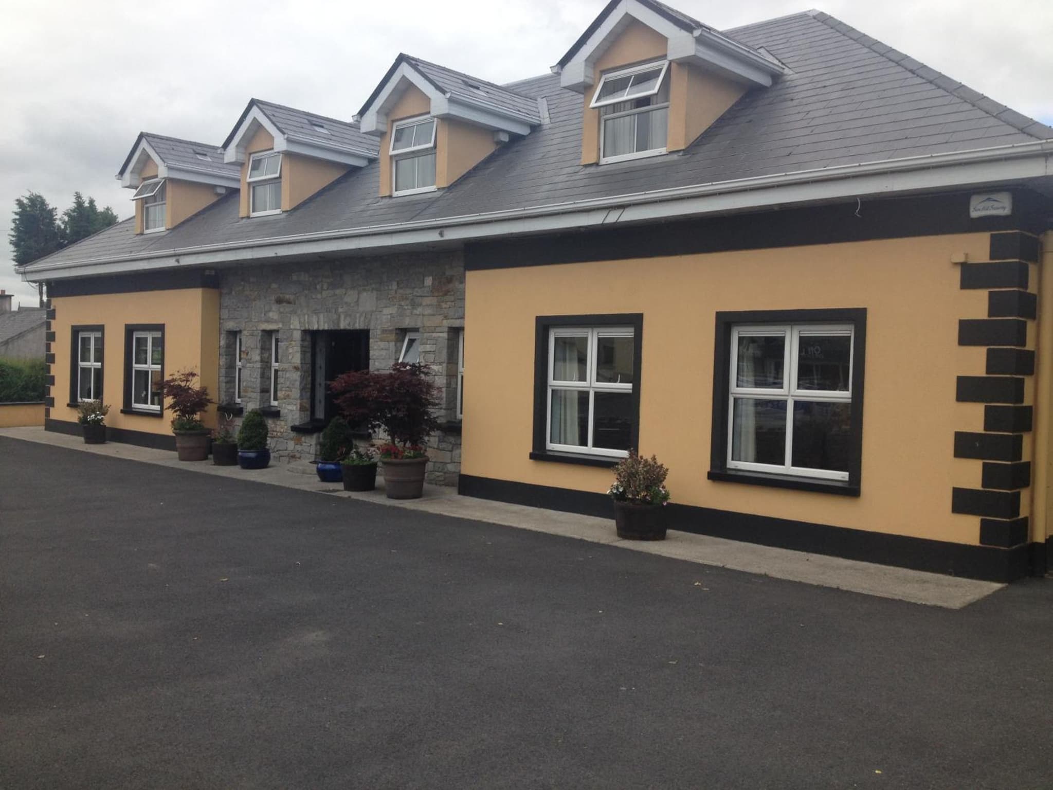 Carragh House
