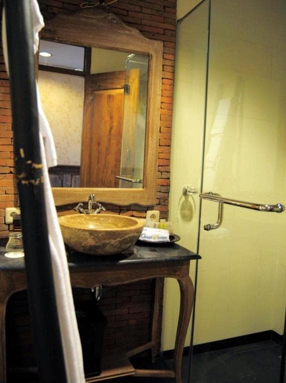 Omah Sinten Heritage Hotel & Resto photo 4
