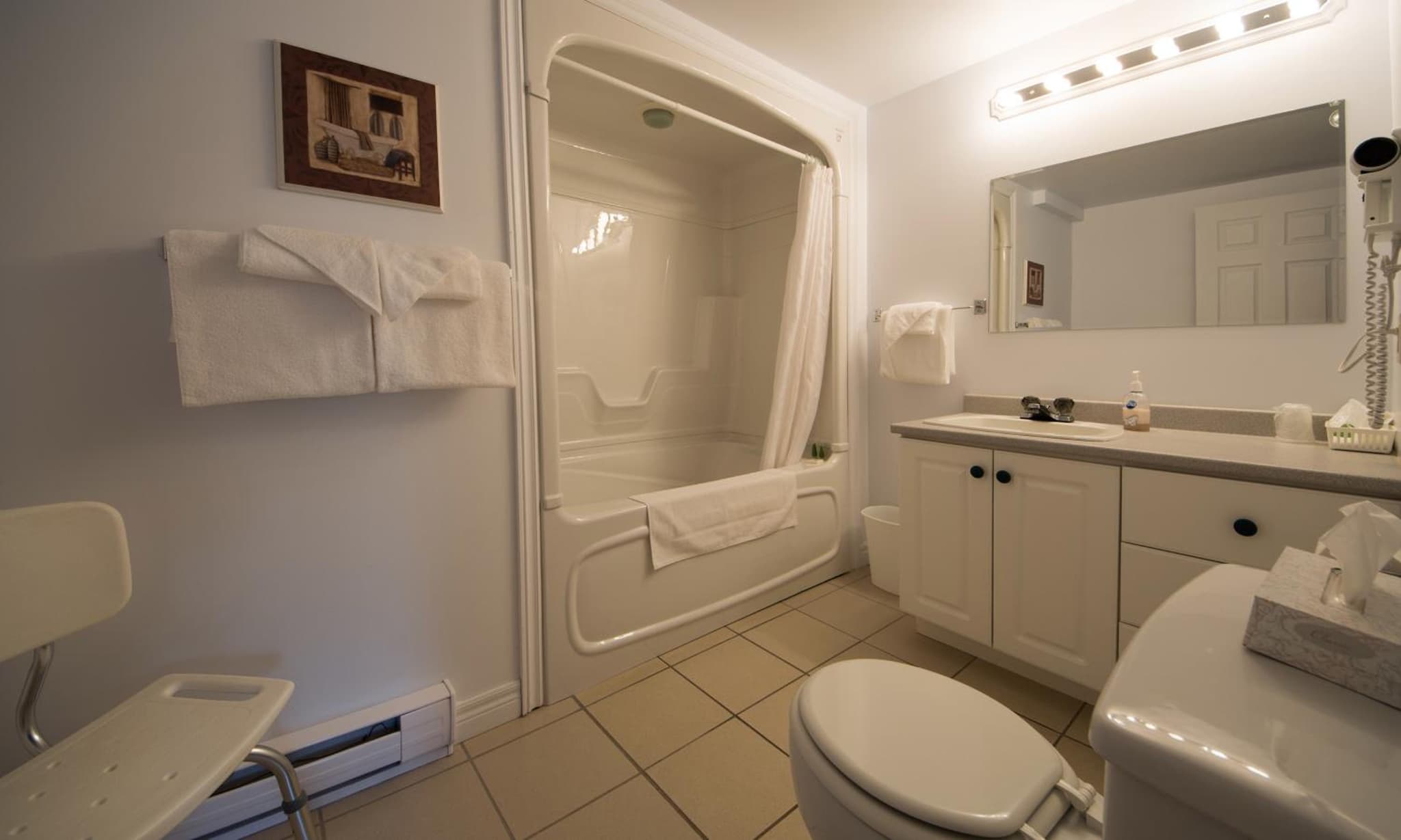 Auberge Doucet Inn photo 3