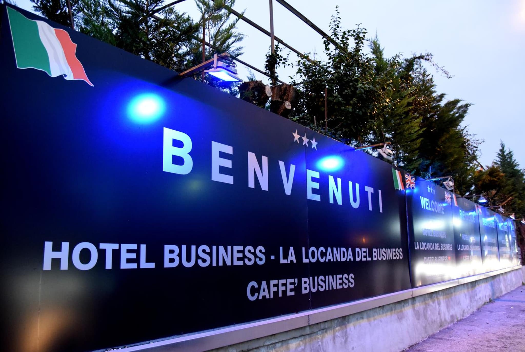 Business Hotel photo 9