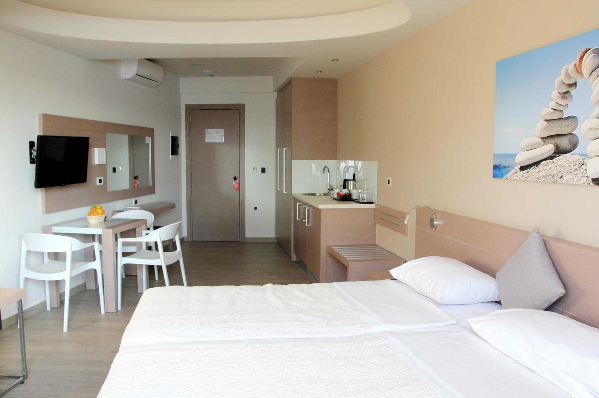 Renieris Hotel photo 6