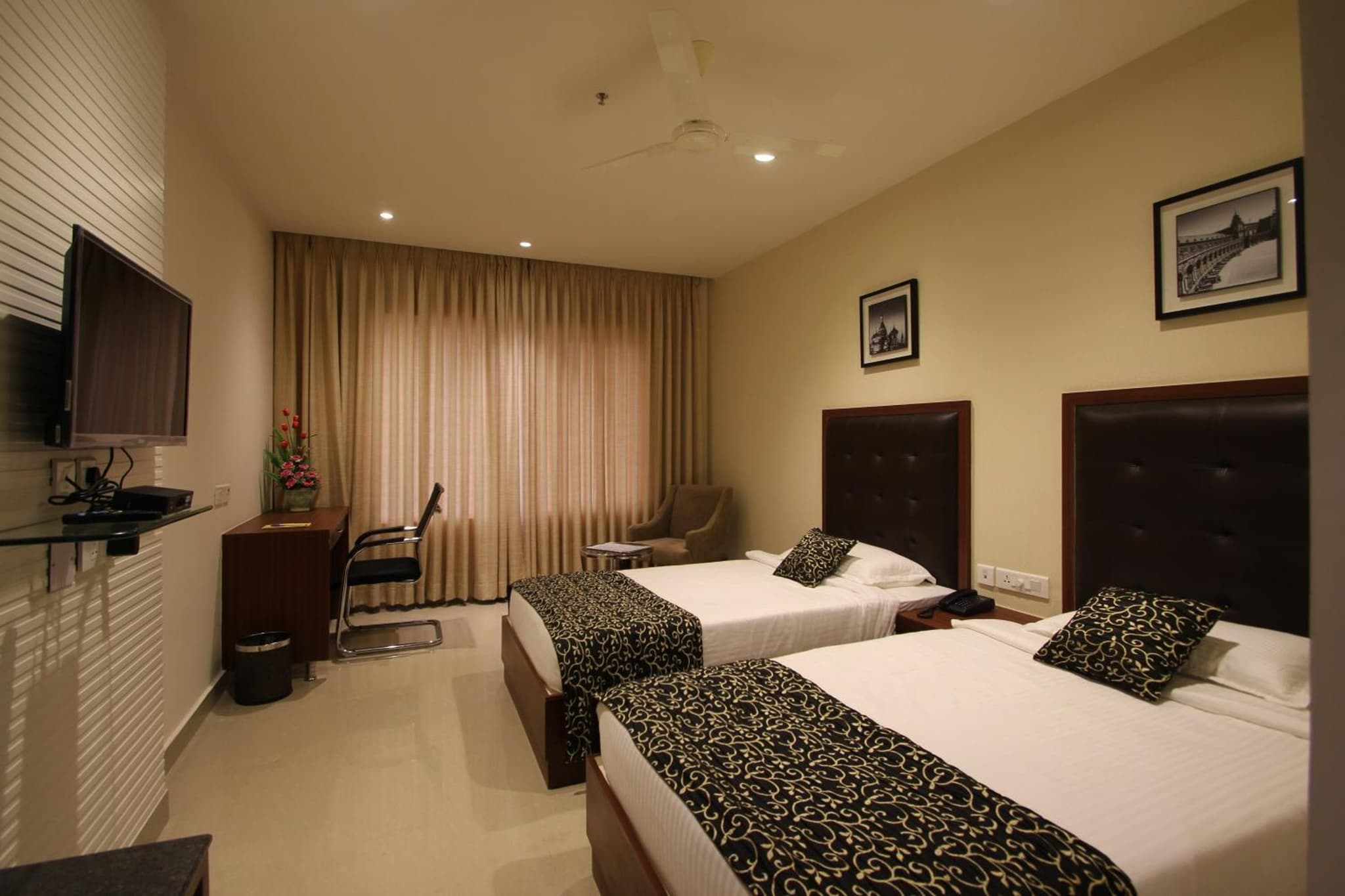 Hotel Hyderabad Grand photo 8
