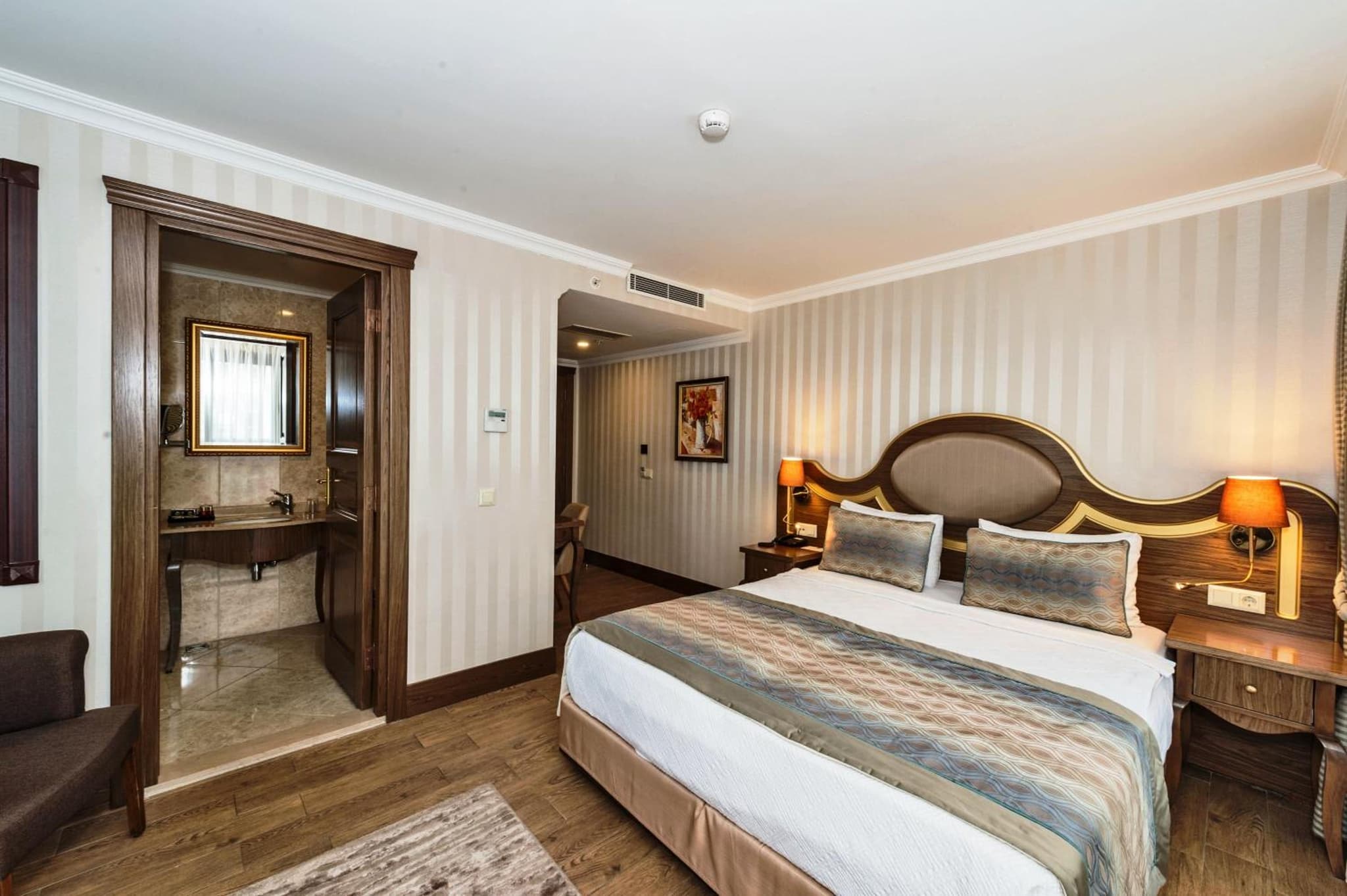 The Central Hotel photo 3