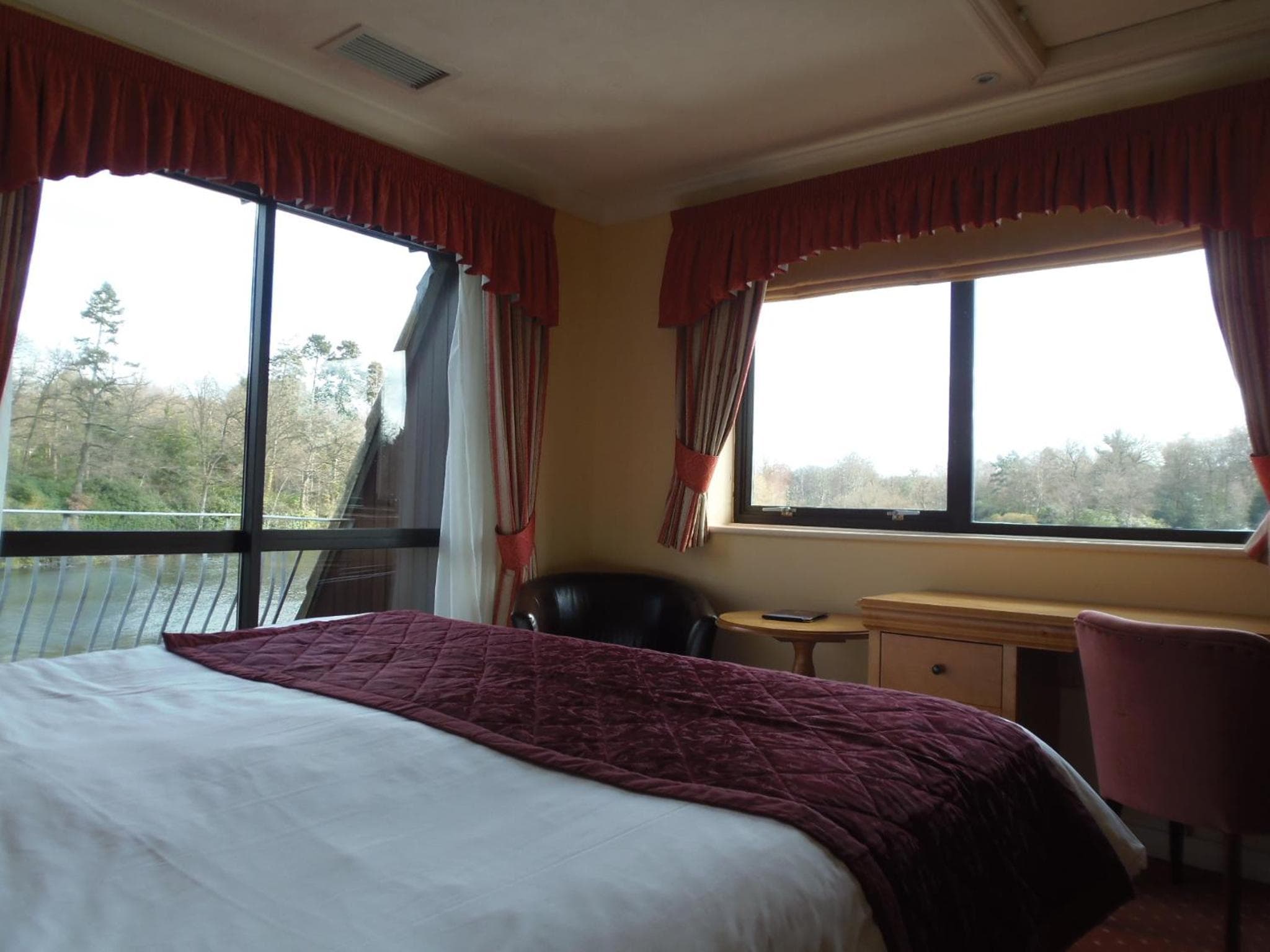 Lakeside International Hotel photo 6