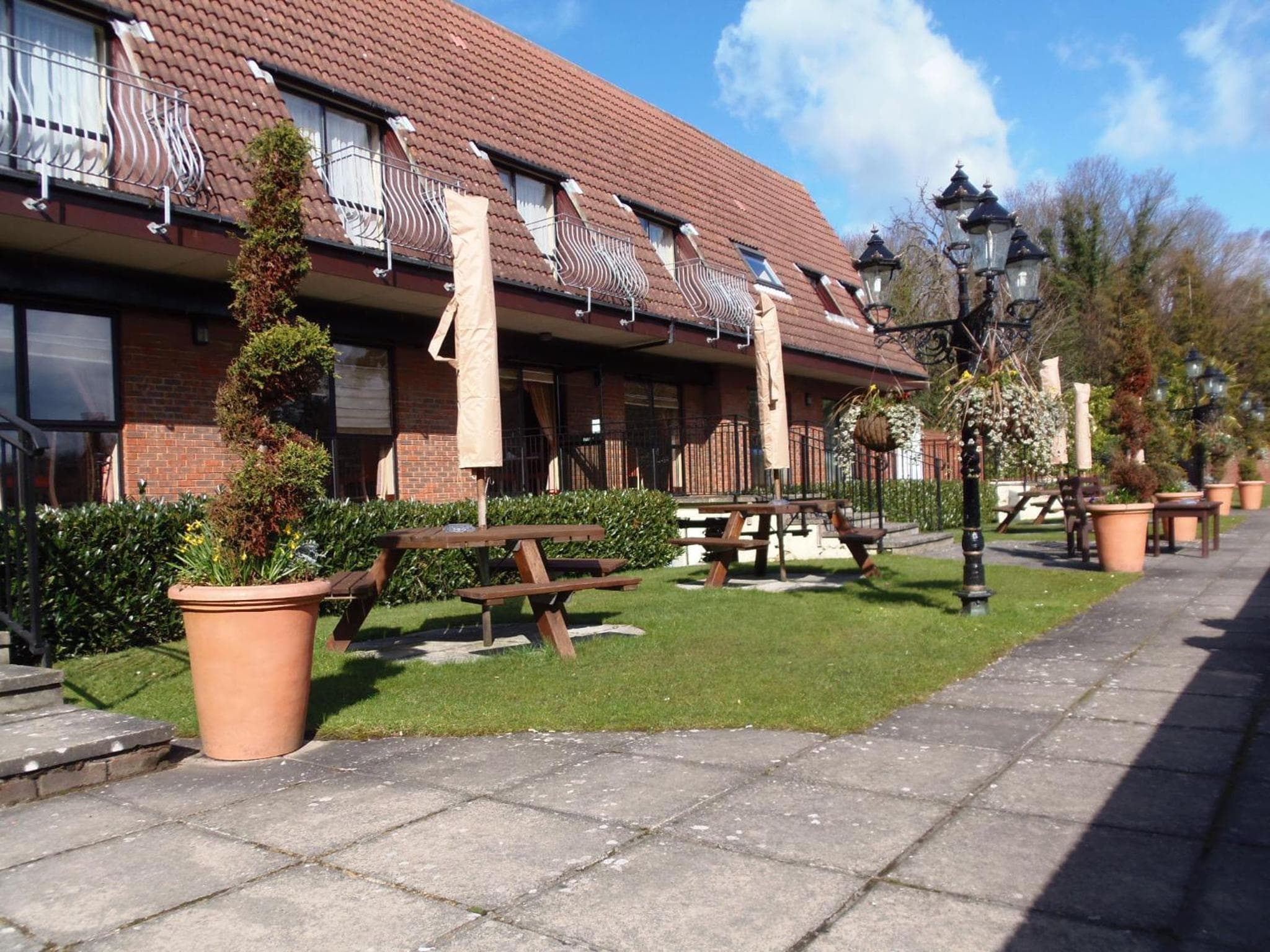 Lakeside International Hotel photo 9