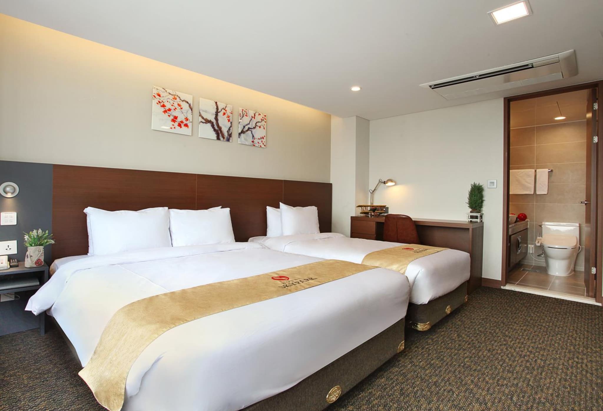 Hotel Skypark Kingstown Dongdaemun photo 4