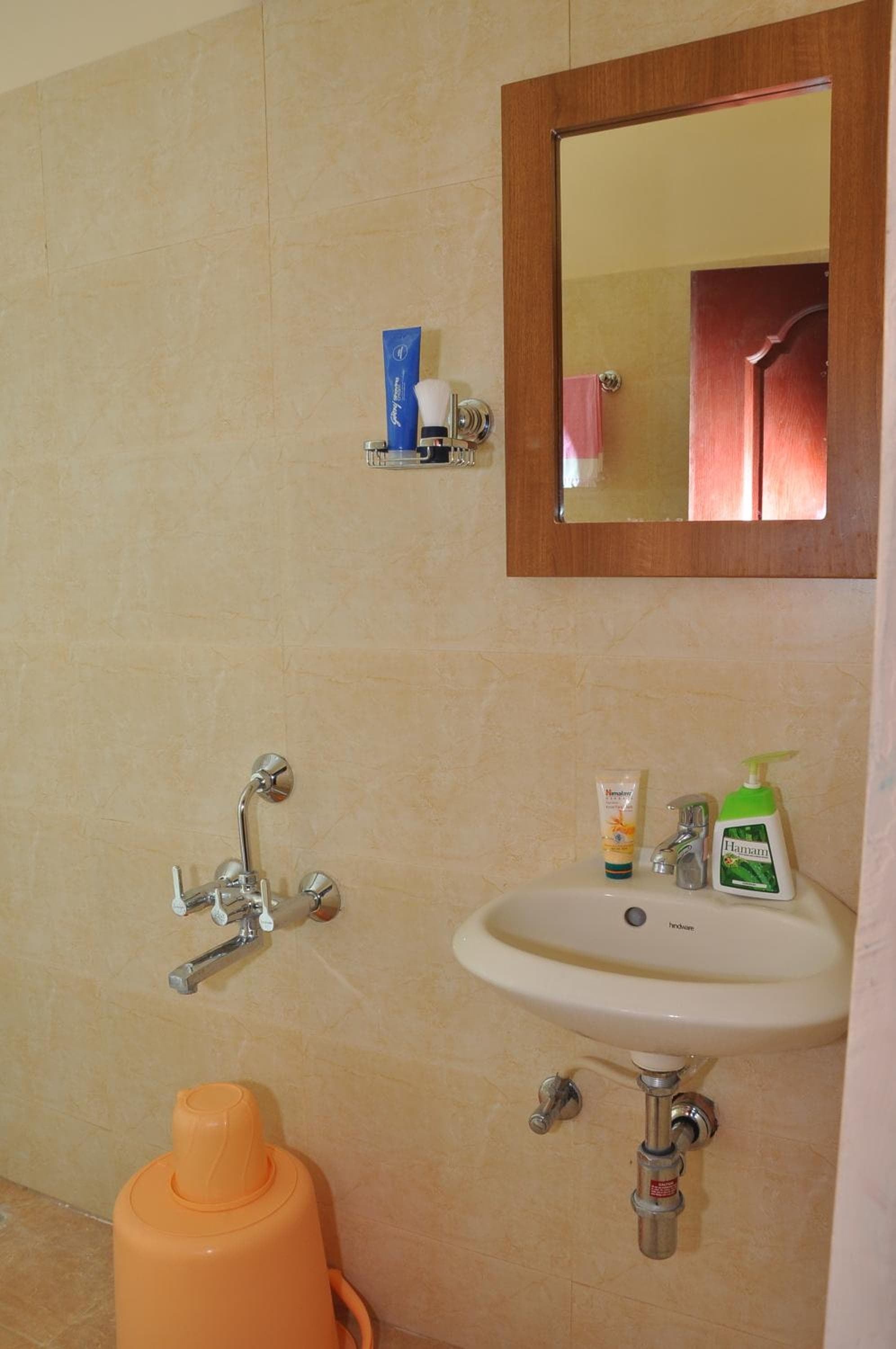 Hotel New Amirtham inn photo 3