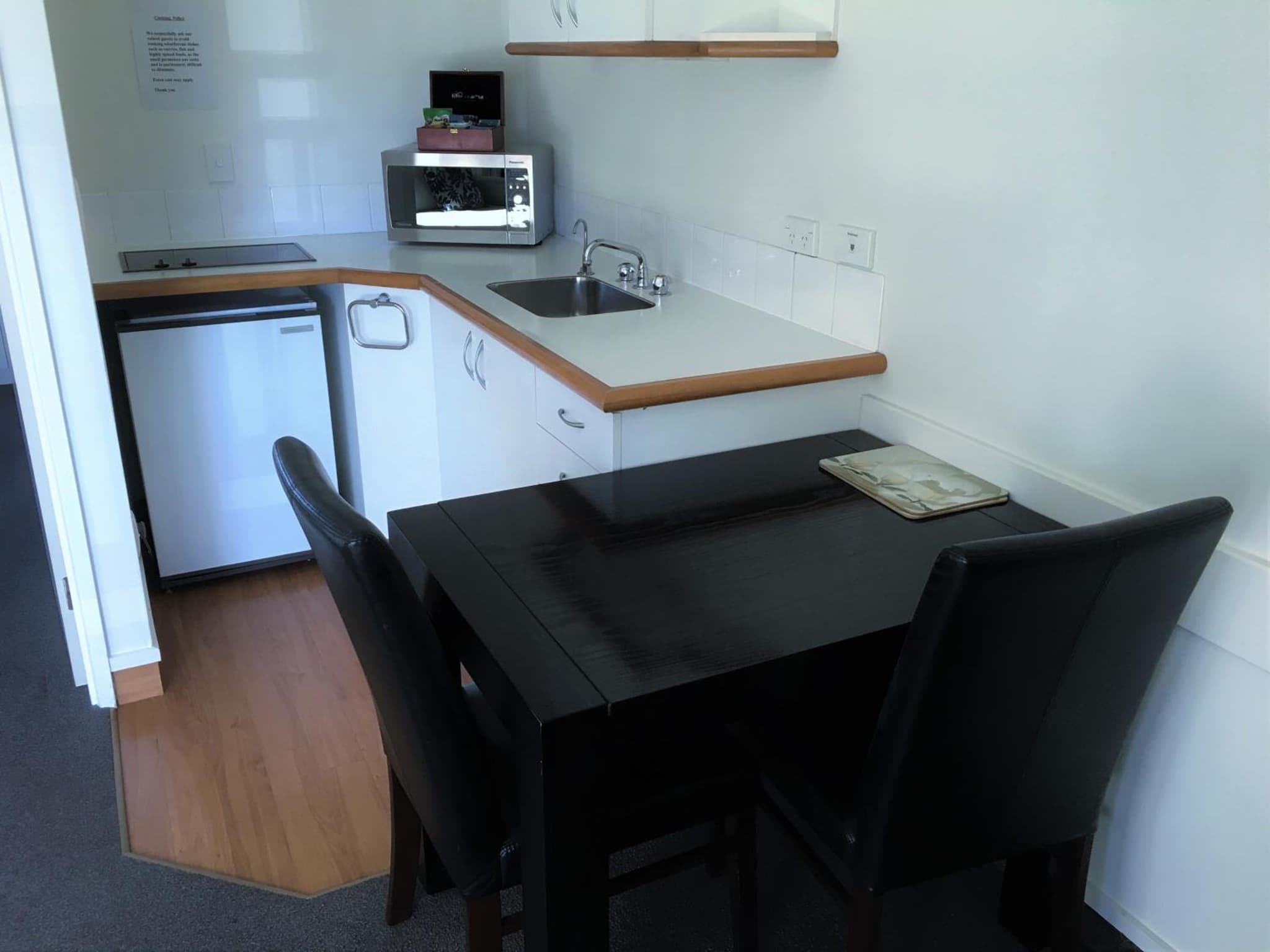 Cable Court Motel photo 9