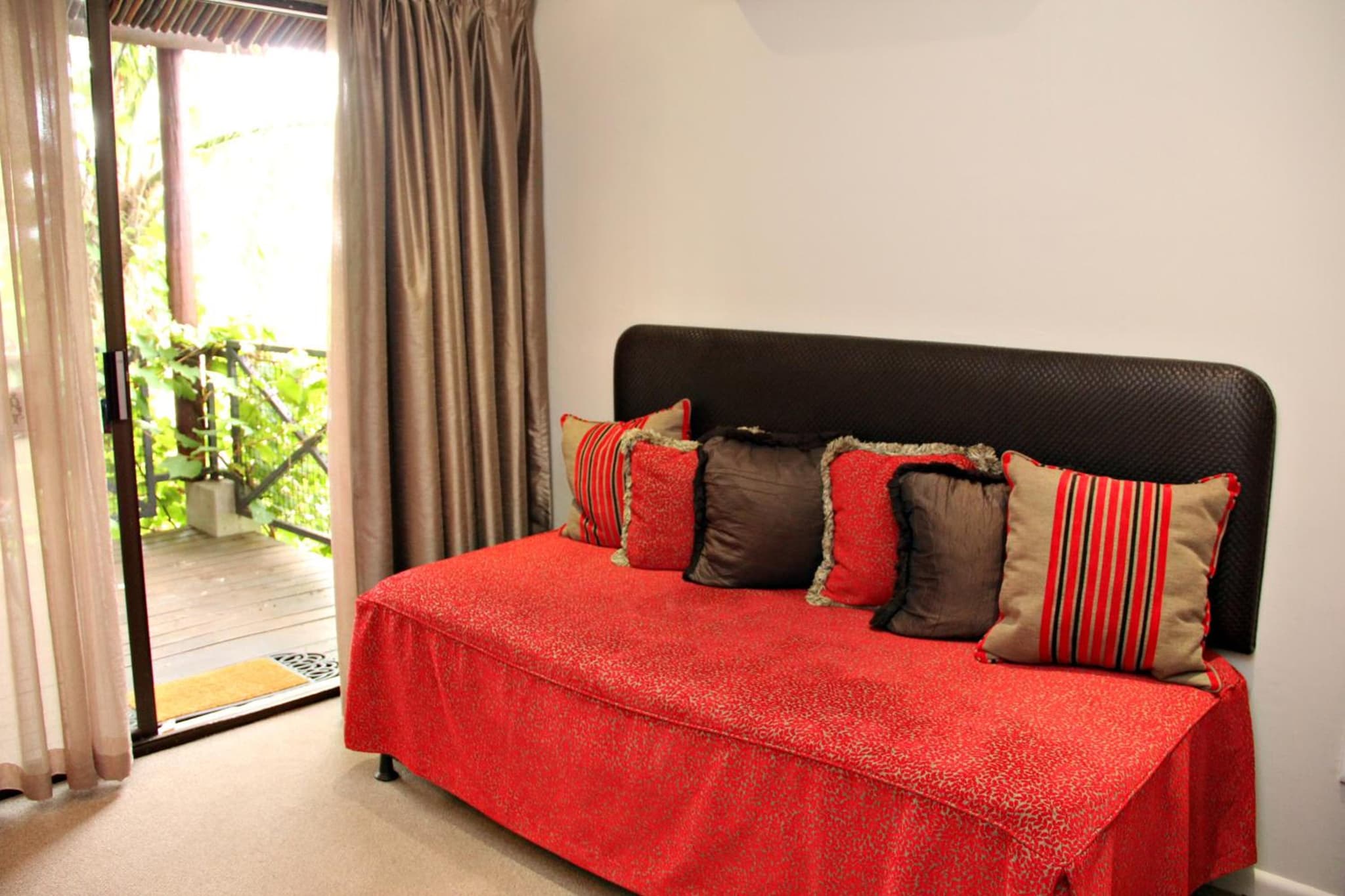 Browns Manor photo 9