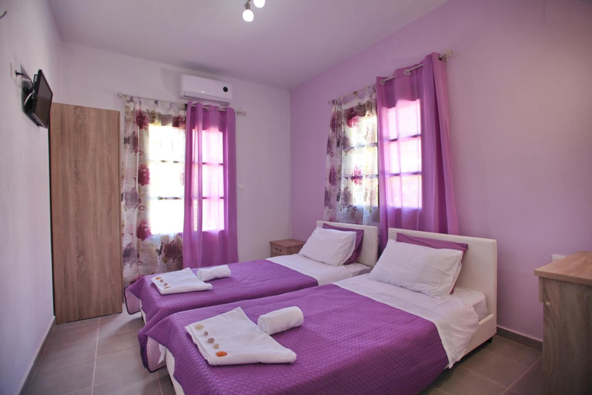 Sklavos Studios skopelos photo 5