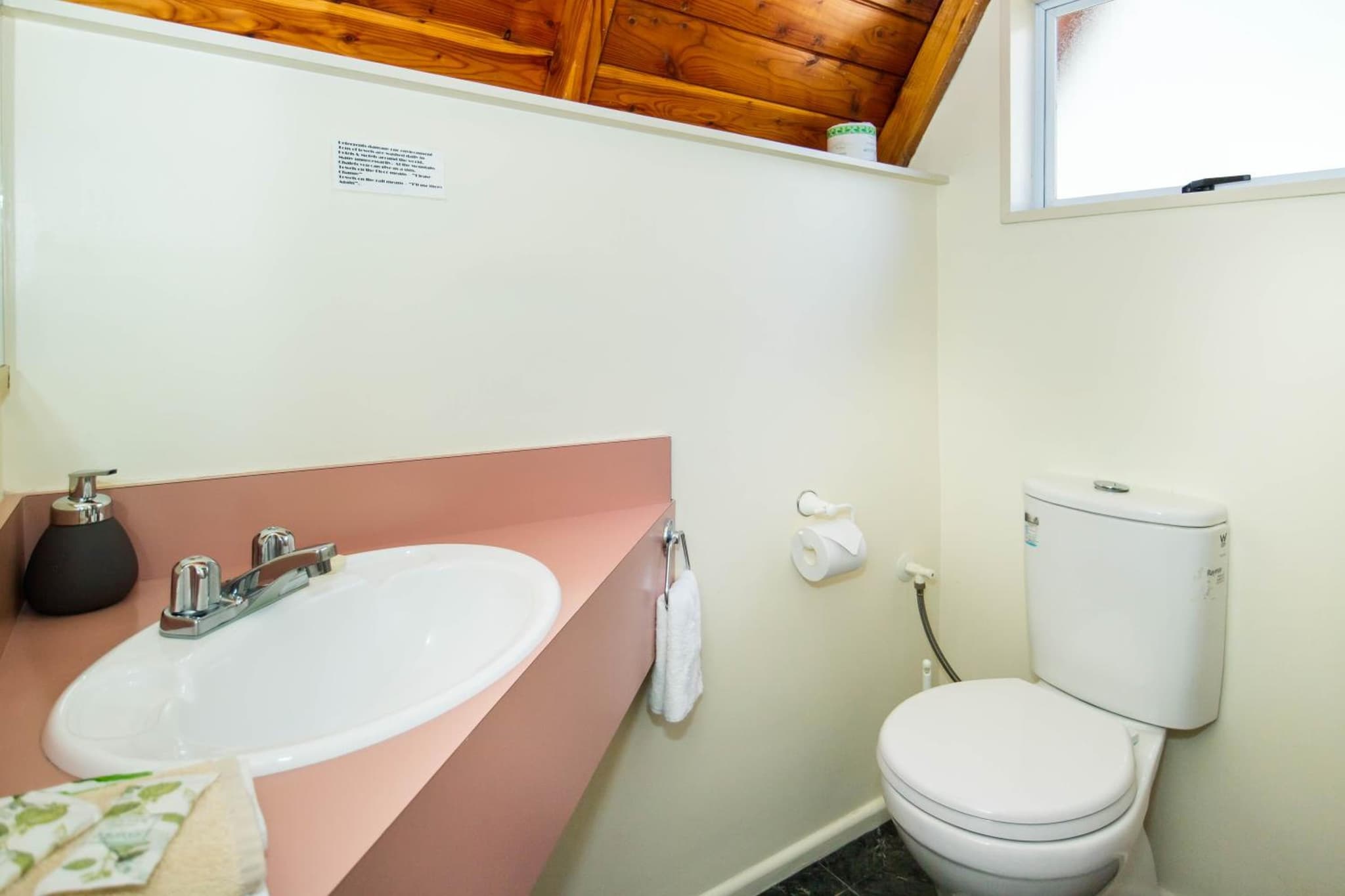 Mountain Chalets Motel photo 8
